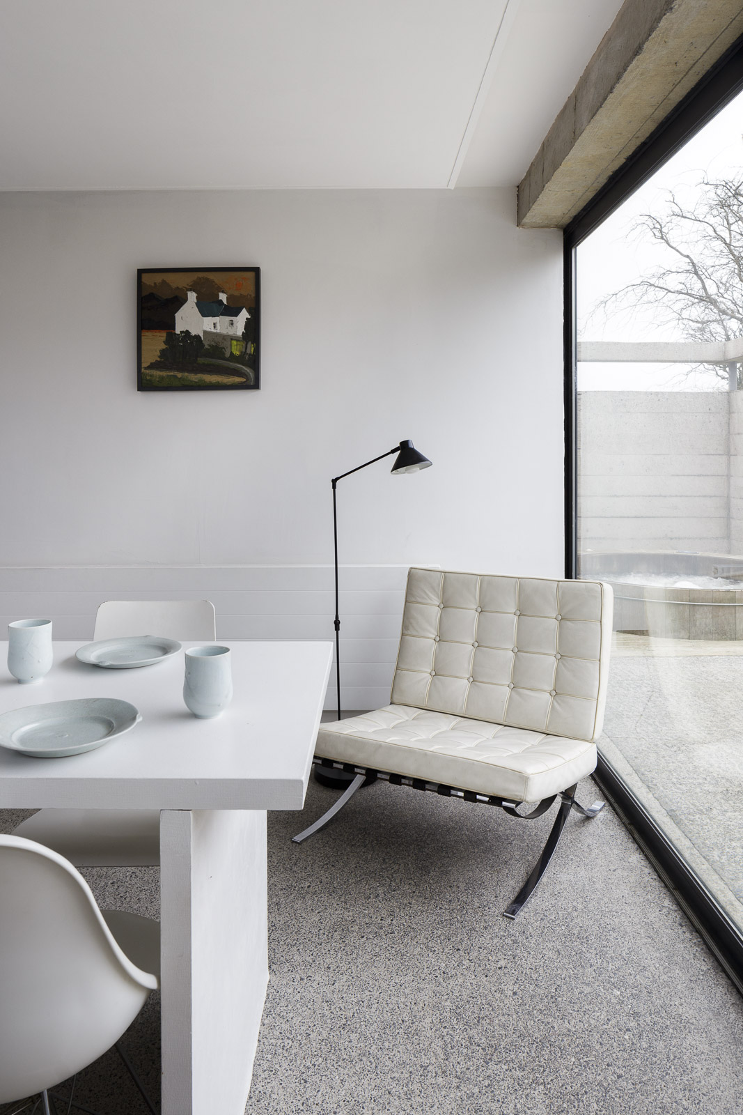 MODERNIST COTTAGE WITH HOT TUB Houses for Rent in Capel Iwan, United