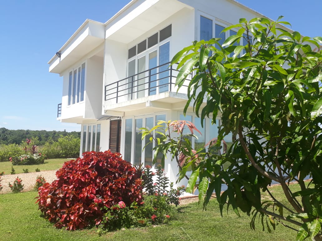 House in flat sun condominium