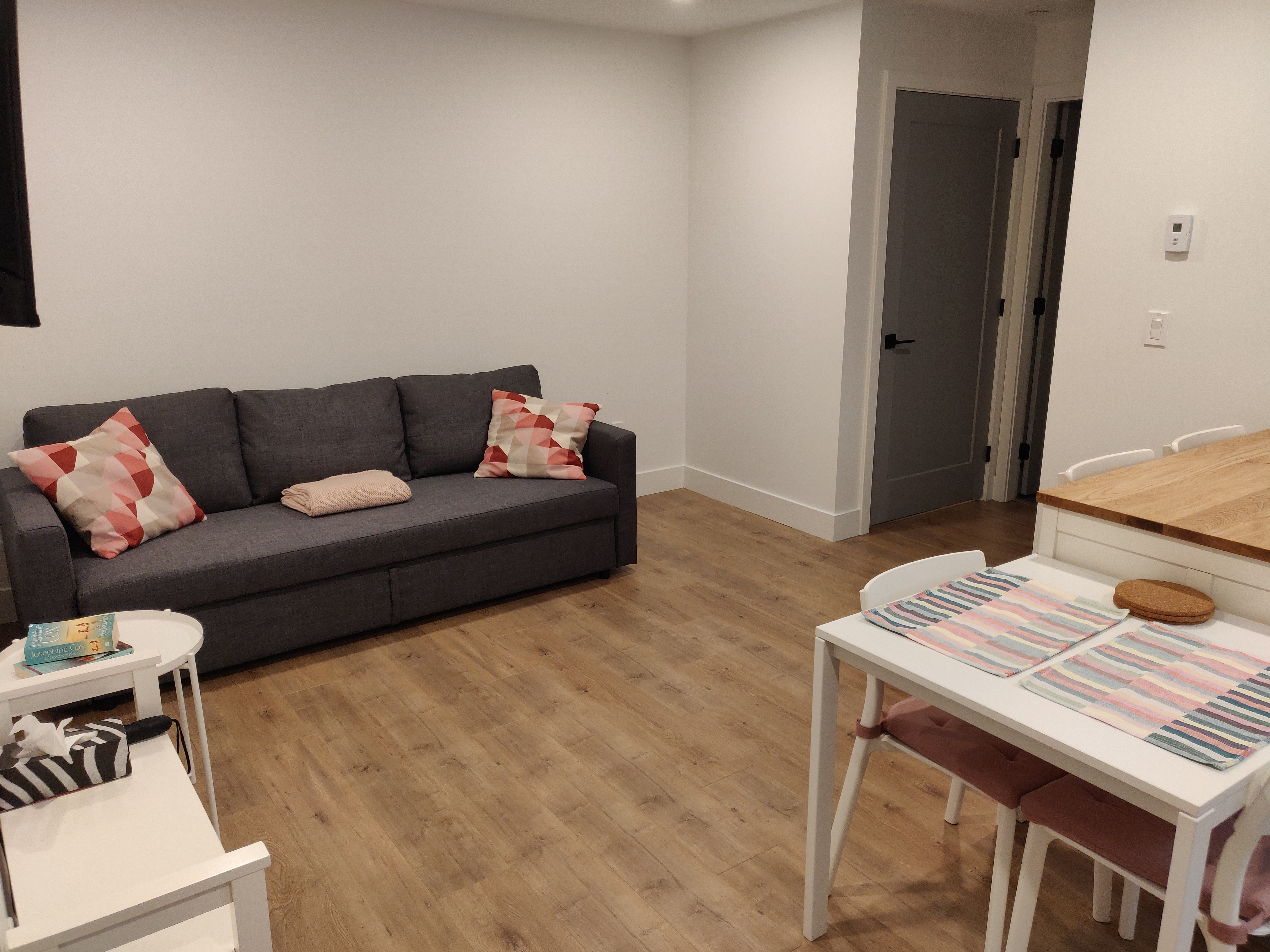 Home Away From Home (family friendly 1-bdrm suite)