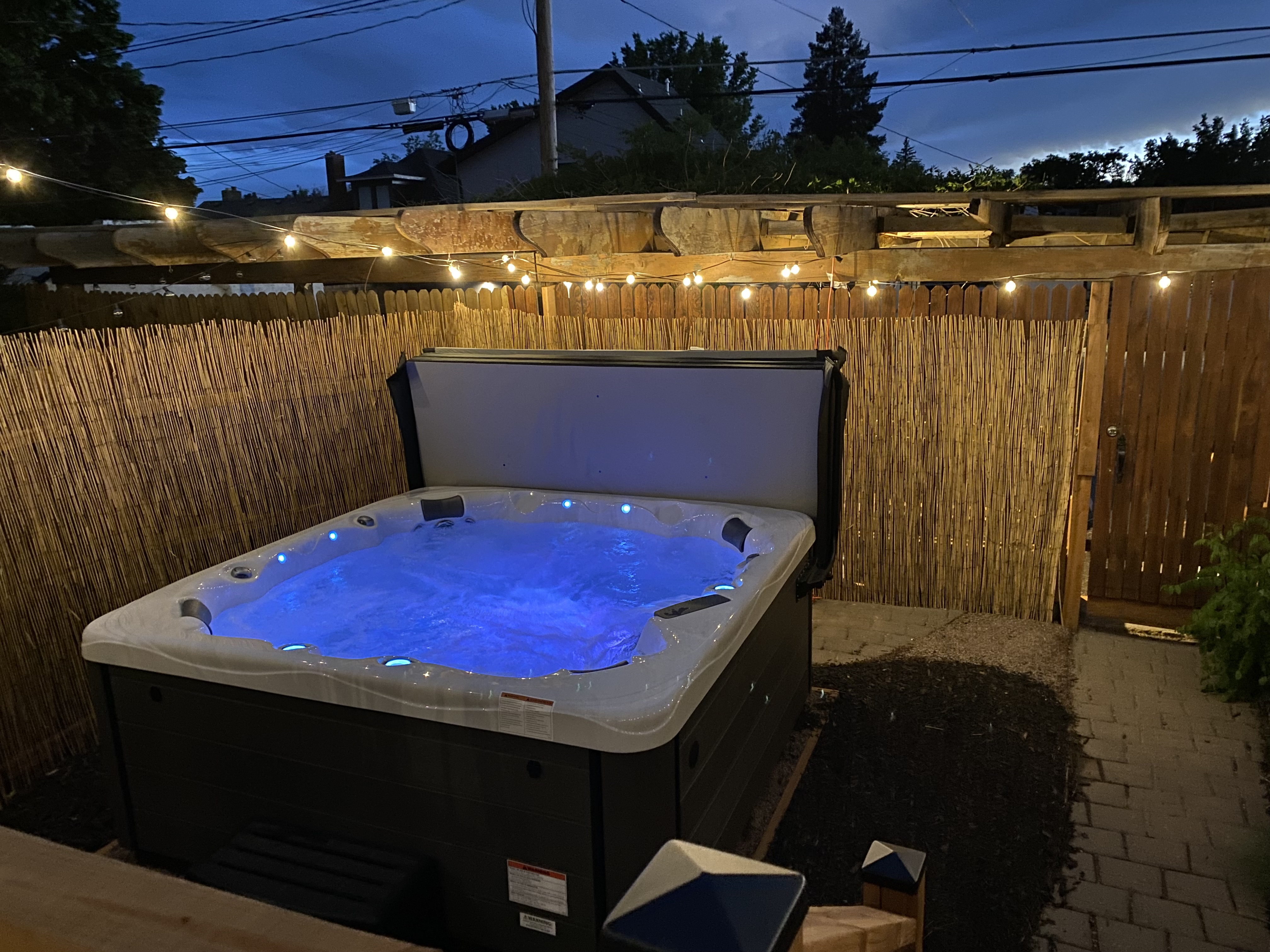 City Park getaway with new hot-tub