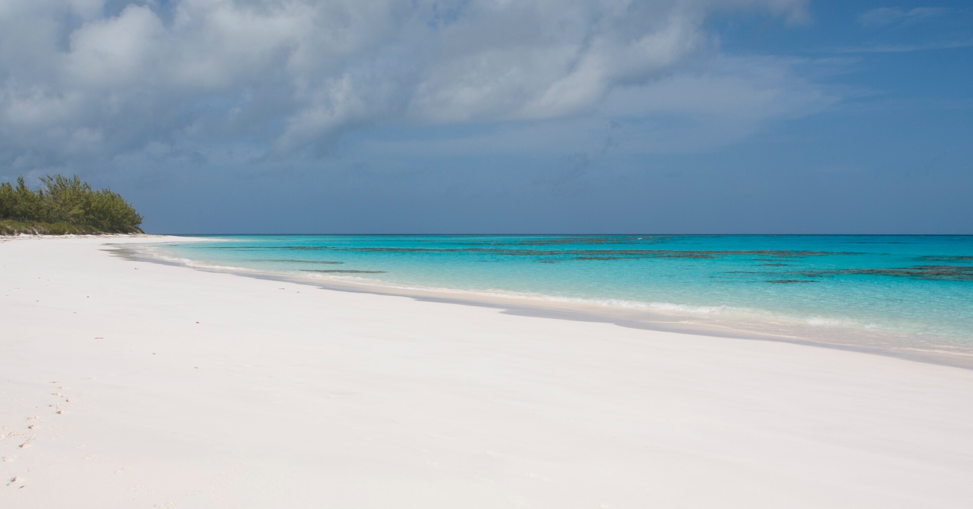 Premium Top Floor Beachfront Unit! Coral B 1605 Aparthotels for