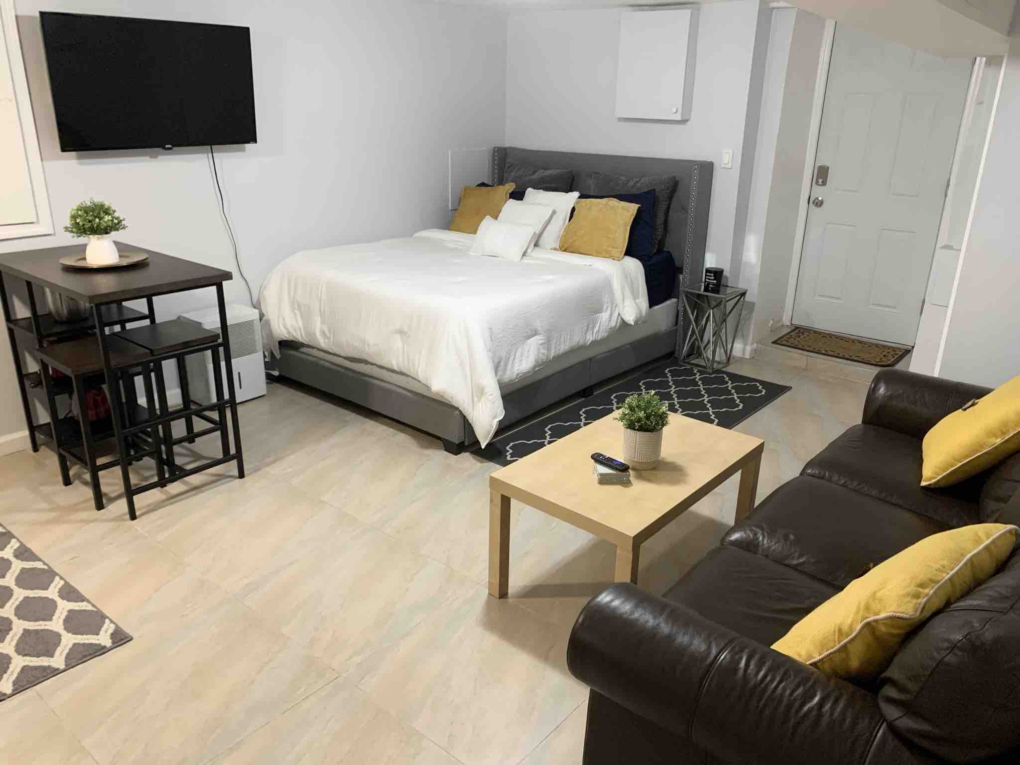 Chic studio apartment in Canarsie Brooklyn Apartments for Rent in