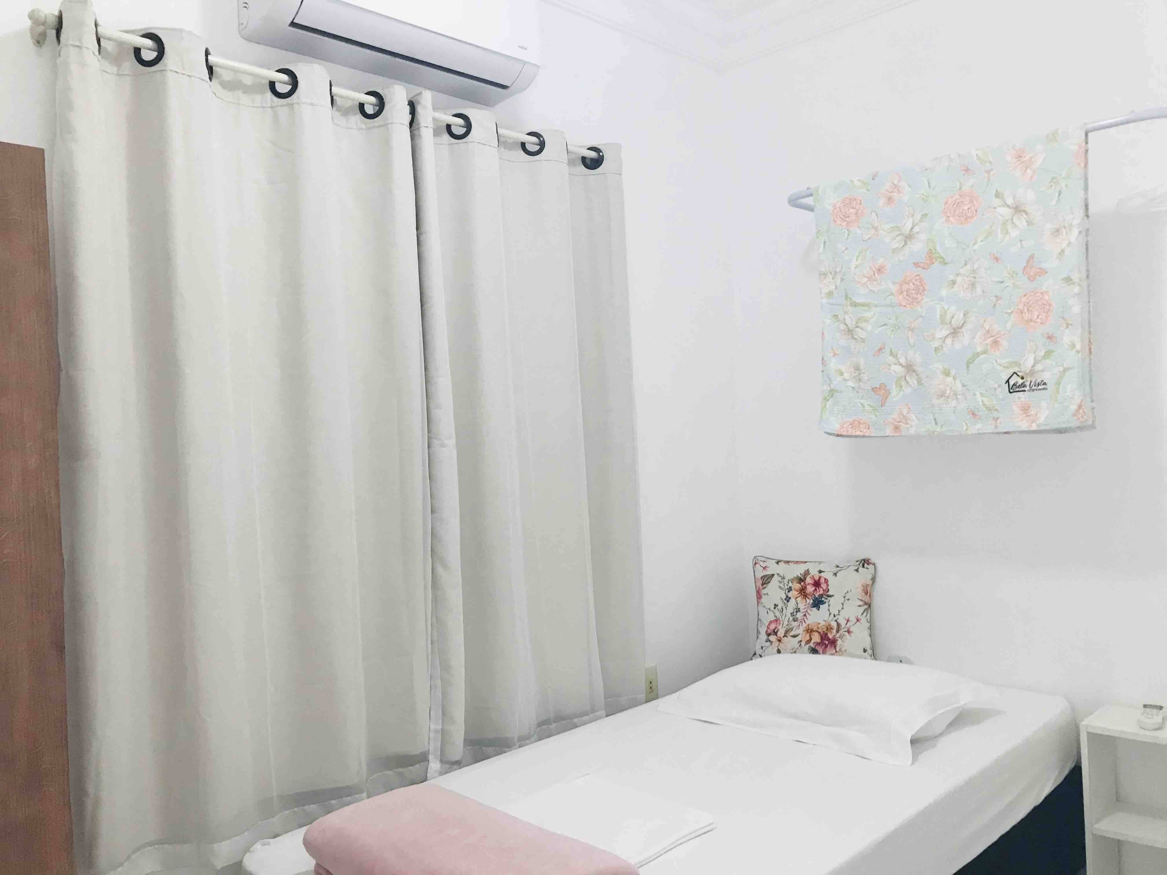 Single Room (03) w/Breakfast/Ar Condic.