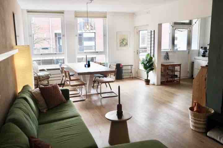 Best location, very light and nice place β Amsterdam stay