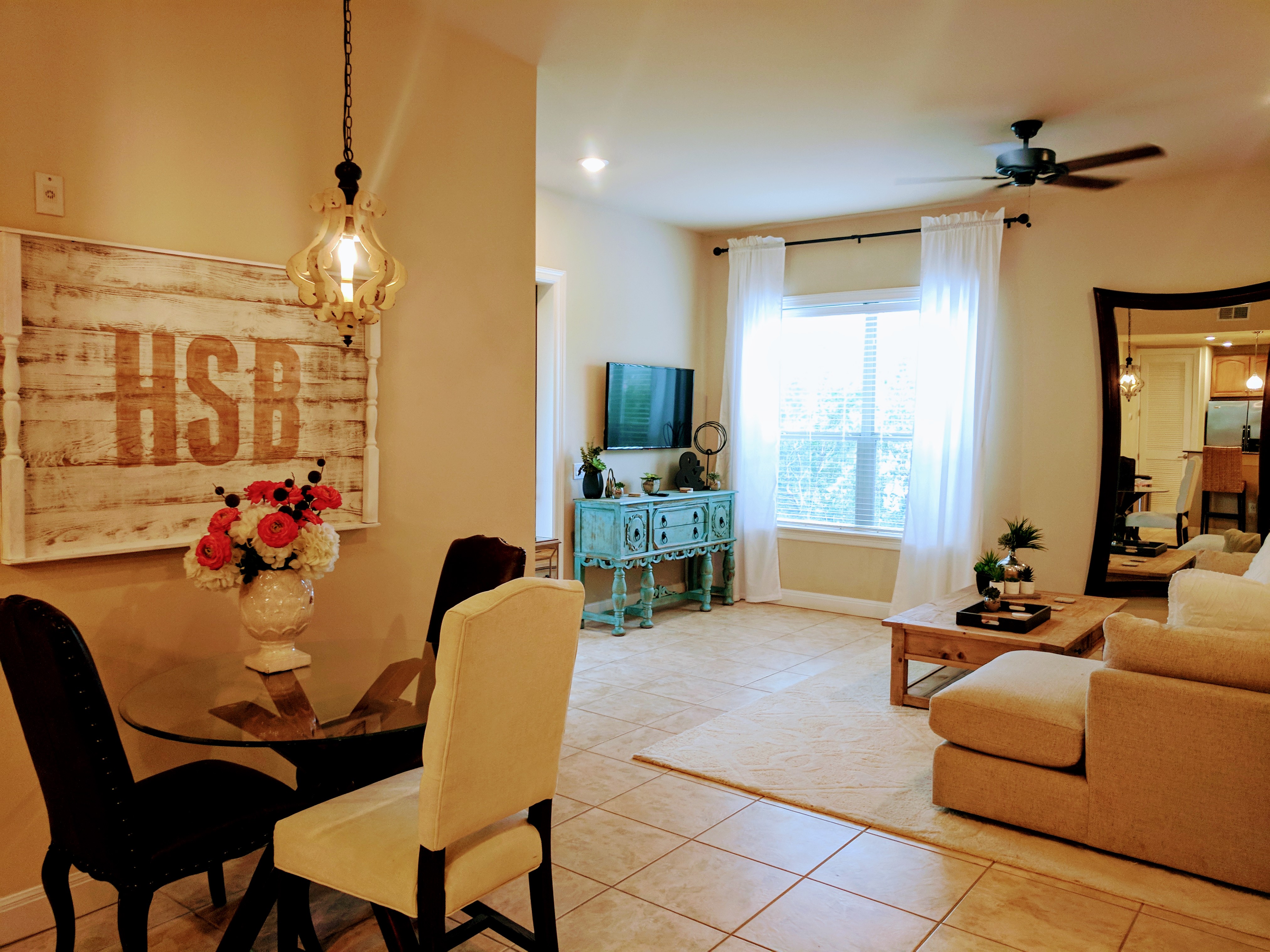 Lakeside Condo Next to Resort Yacht Club & Marina