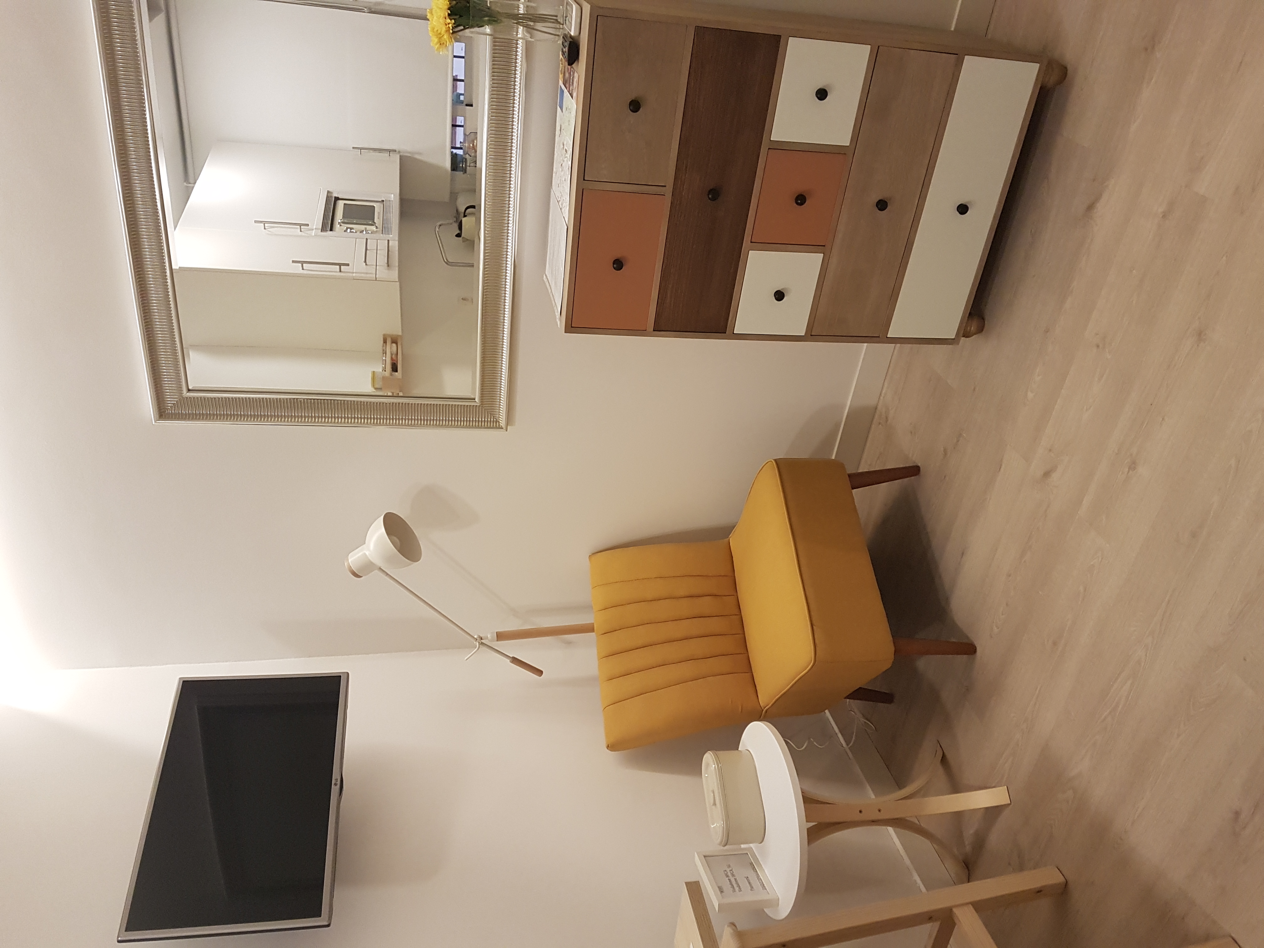 Full studio heart of Madrid. No turistico