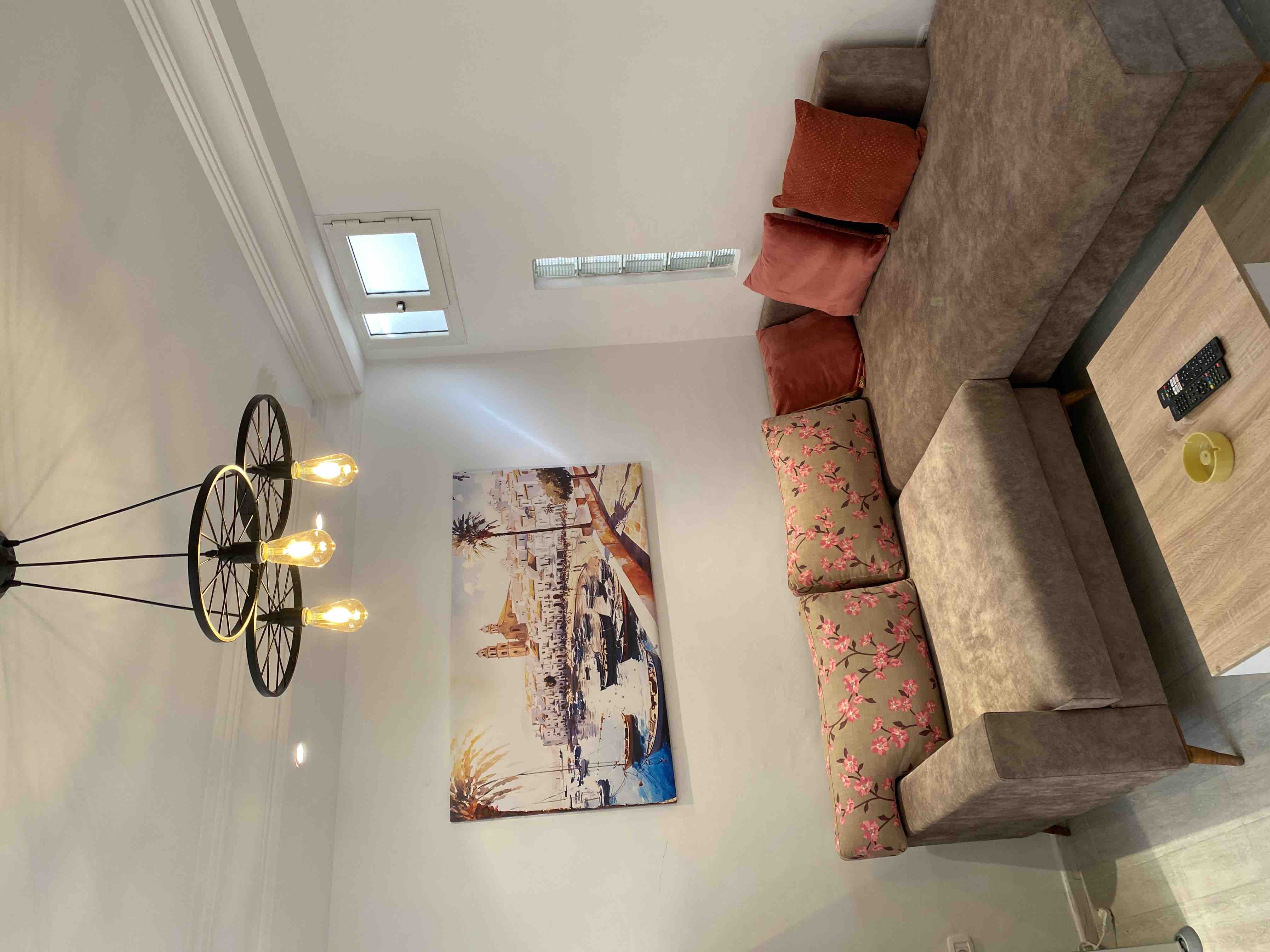 Pearl of the Corniche: Charming Apartment S+1