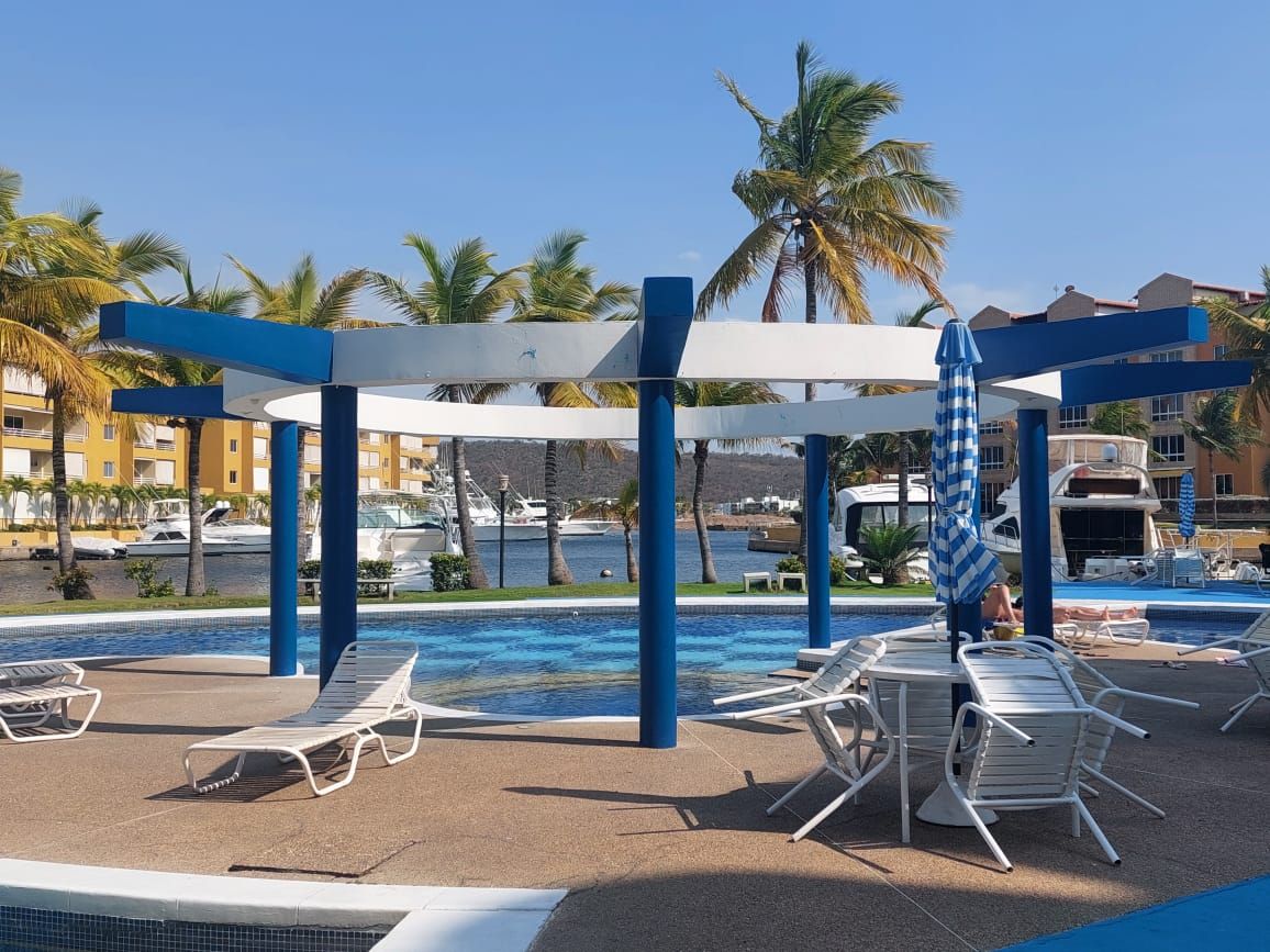 Apartament  with 2 rooms for 6-8 in Lecherias!