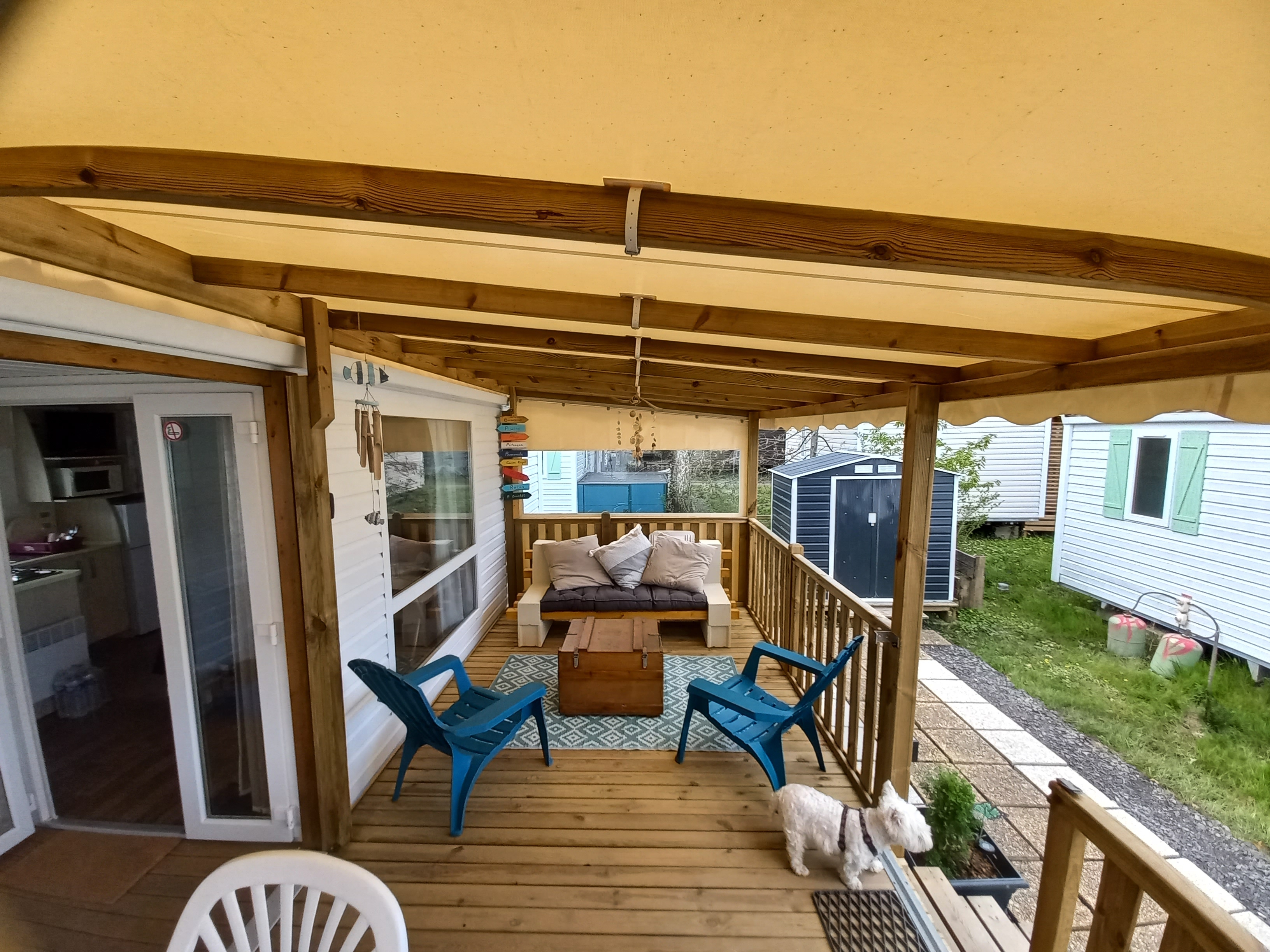 Camping 4* air-conditioned bungalow pool 5 pers.