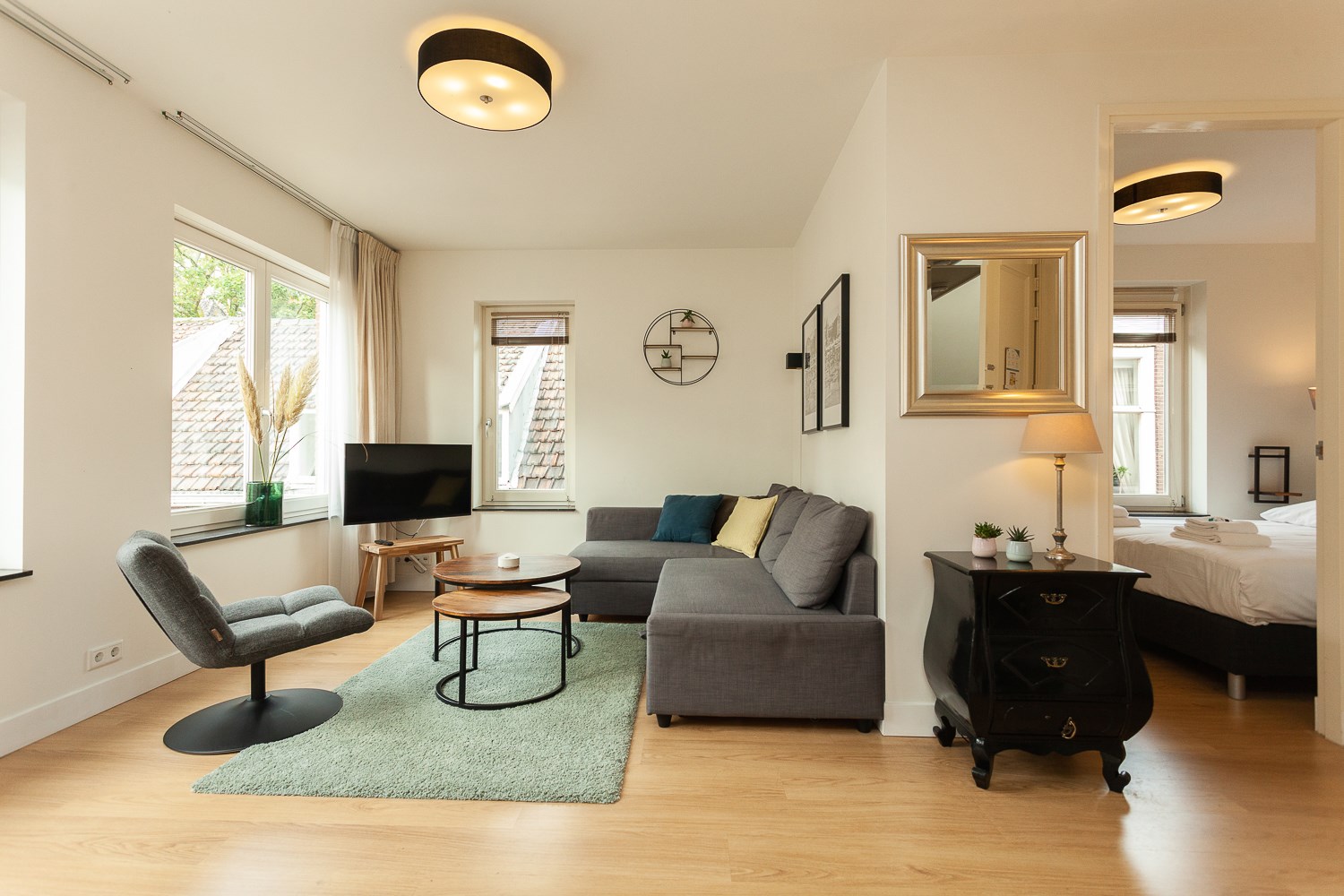 Stylish One Bedroom Apartment for 4 persons close to Central Station — The Hague stay