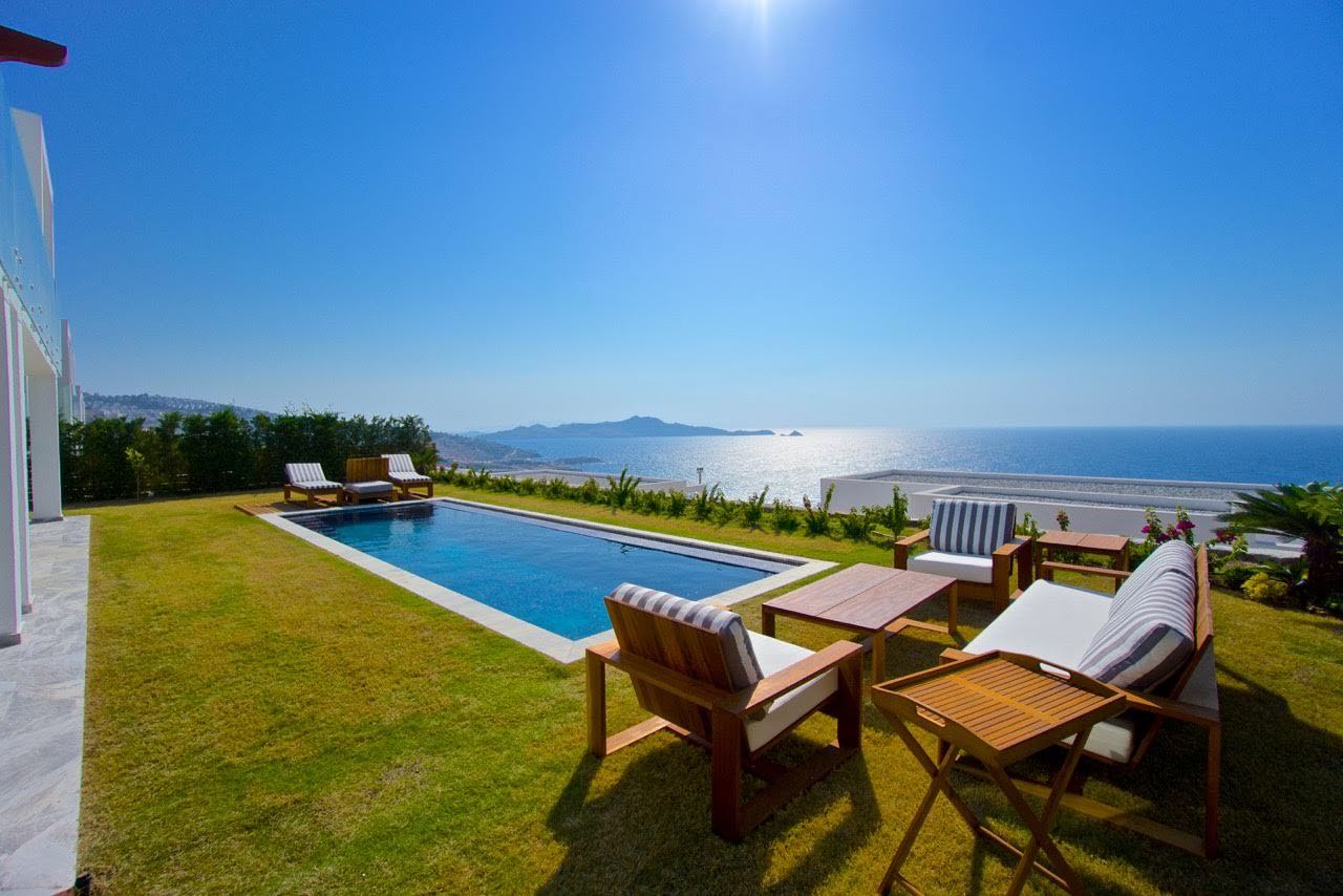 Luxurious seafront Bodrum villa with private pool