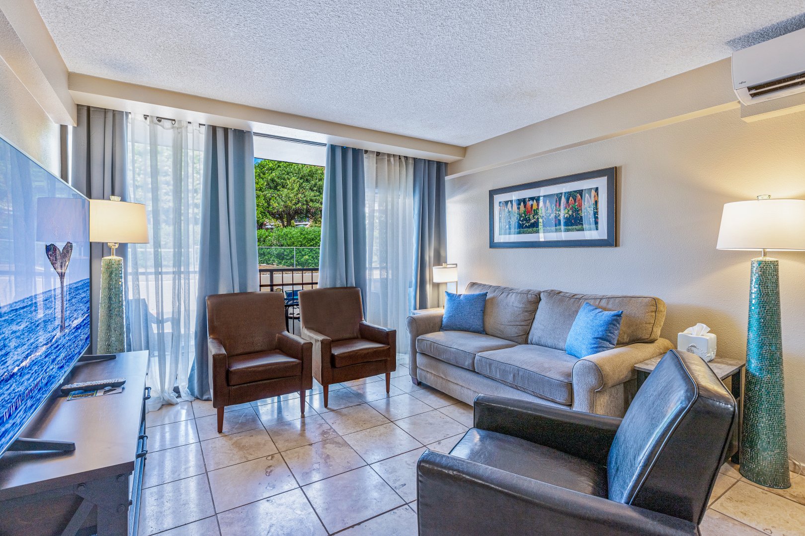 3bdrm 3bth Beach Full AC Hot Tube Pool Kihei Condo in Kihei-Makena, Hawaii