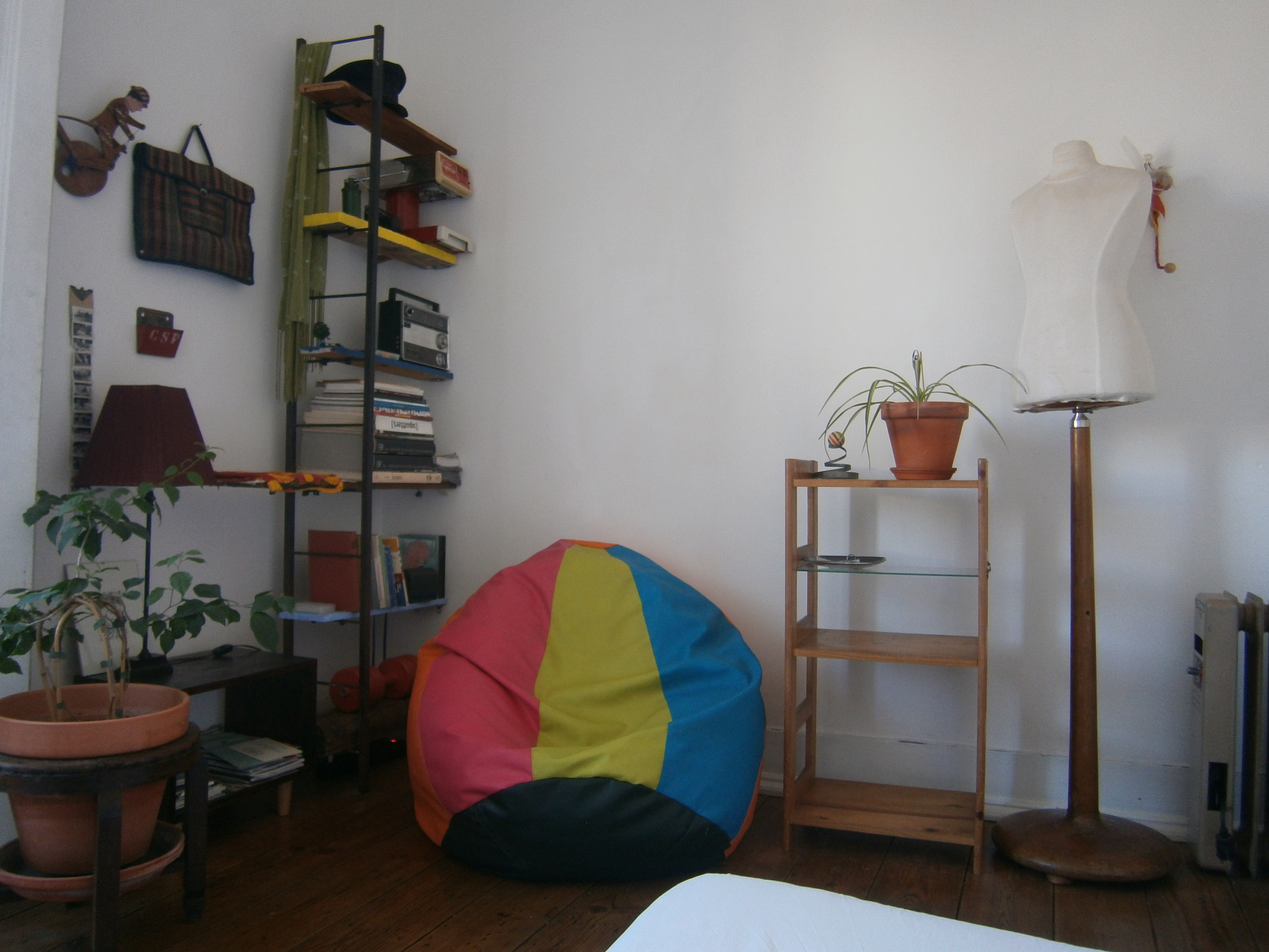 Small room at República das bananas
