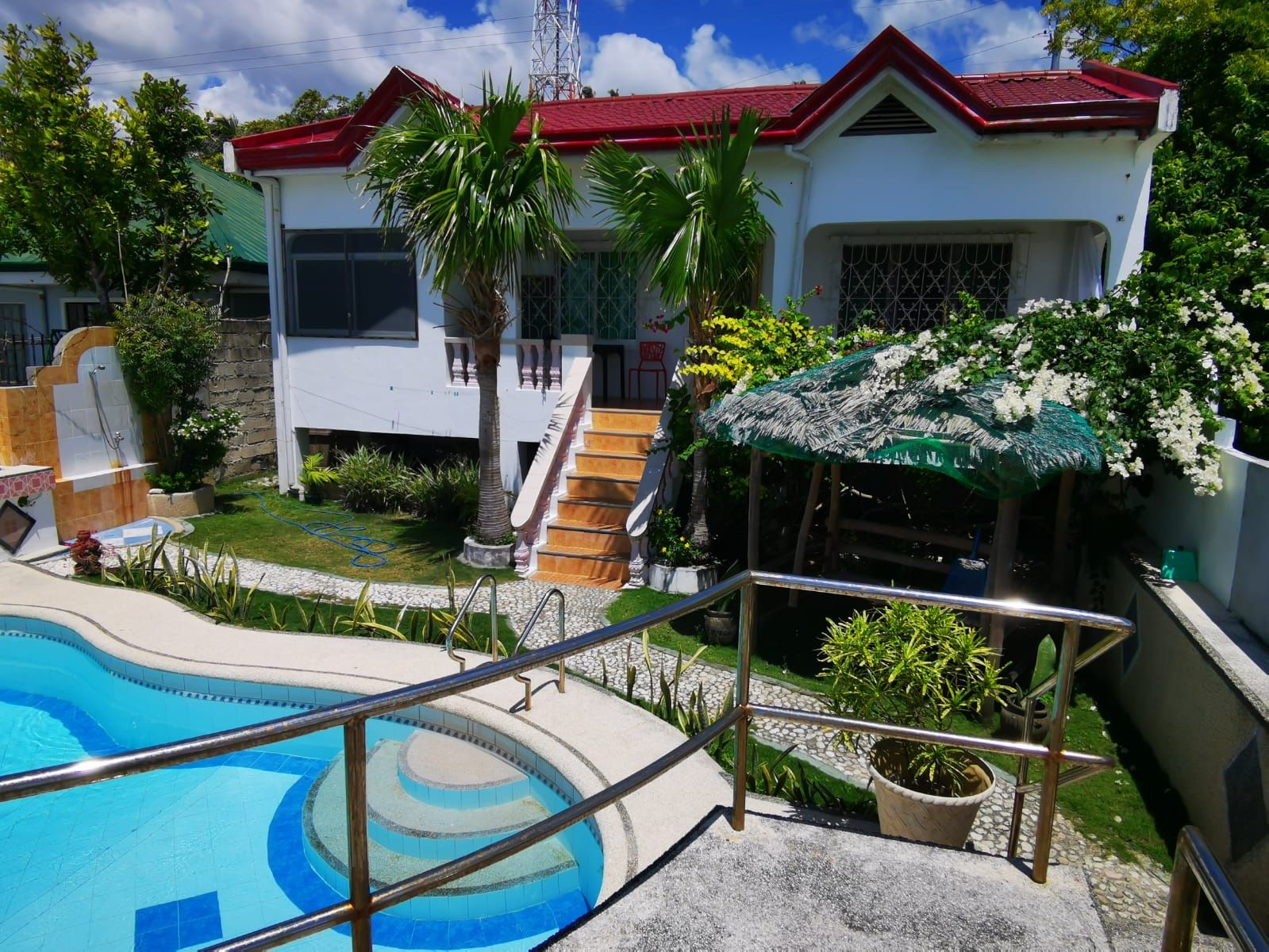 Oslob Homestay@beach house b
