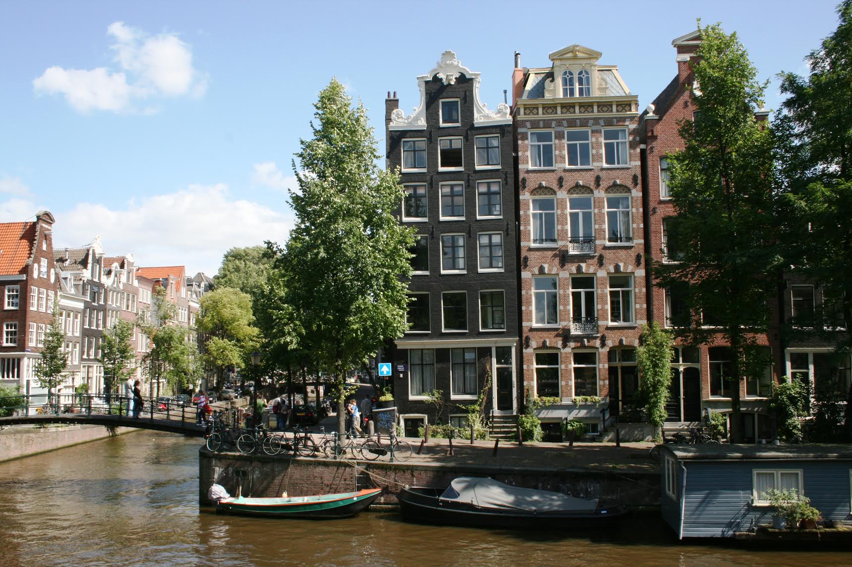 unique historic basement at the Herengracht โ Amsterdam stay