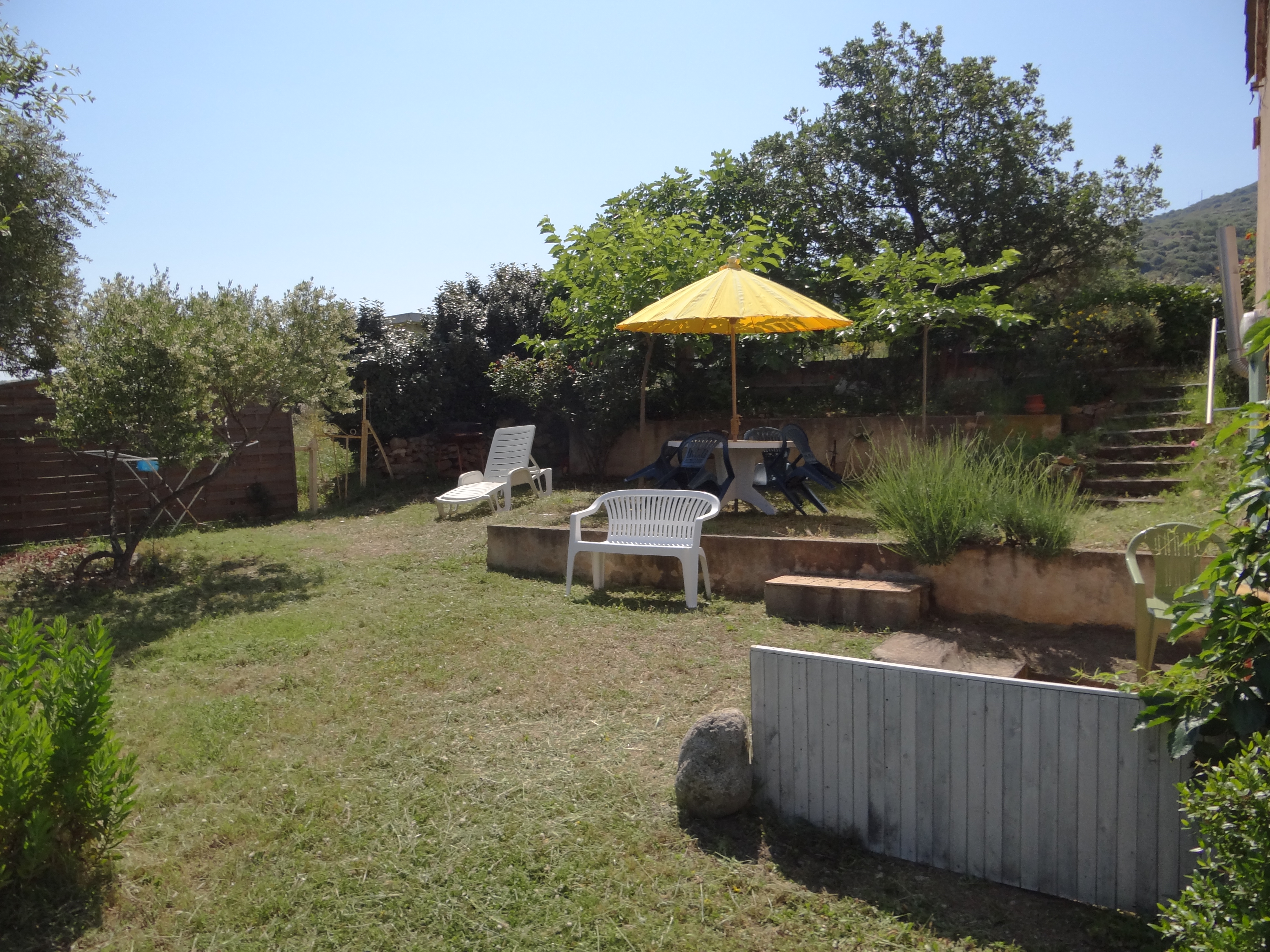 Air-conditioned rental, near sea, garden, in Bodri