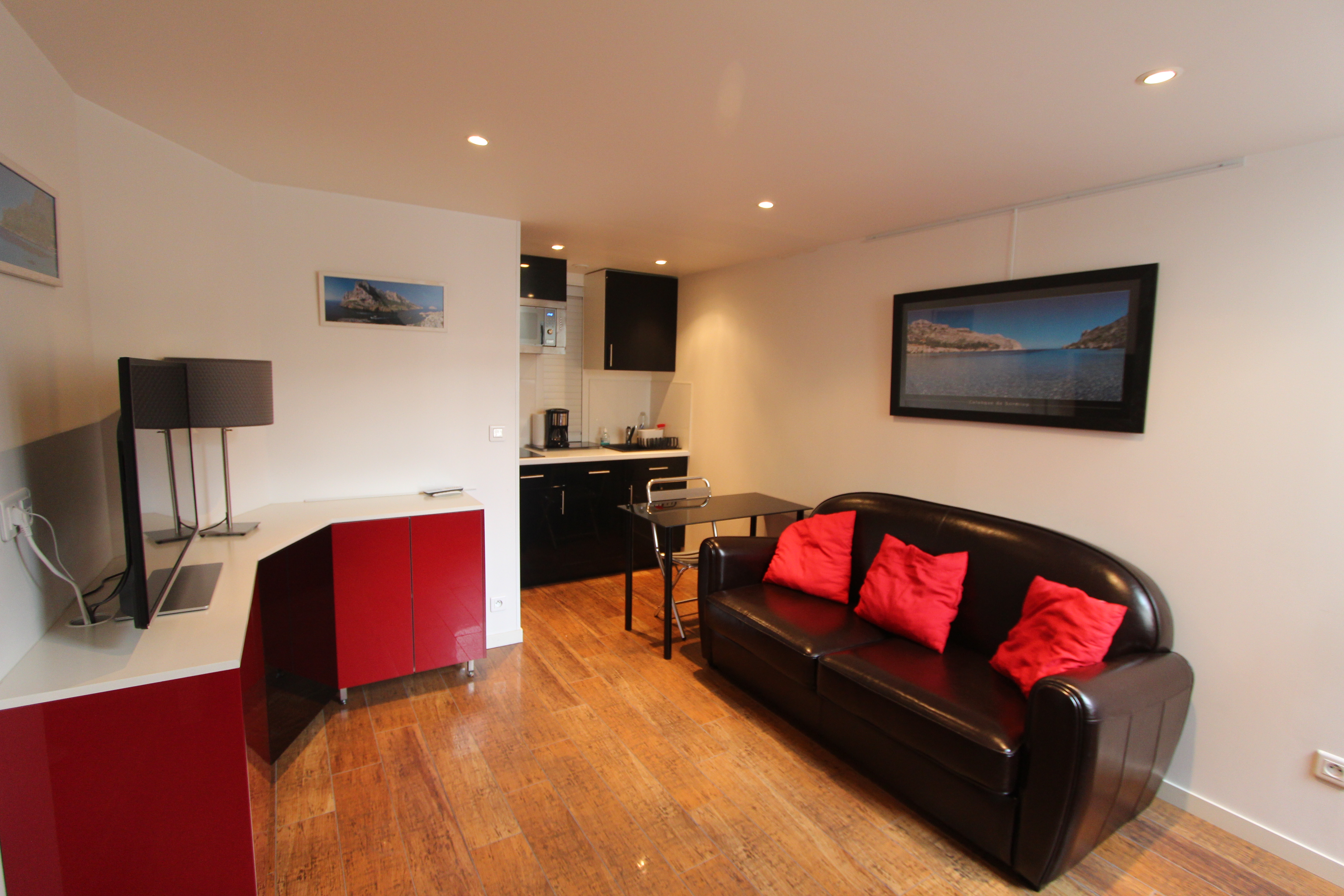 Sweet studio near Velodrome and Beach / 2Pax