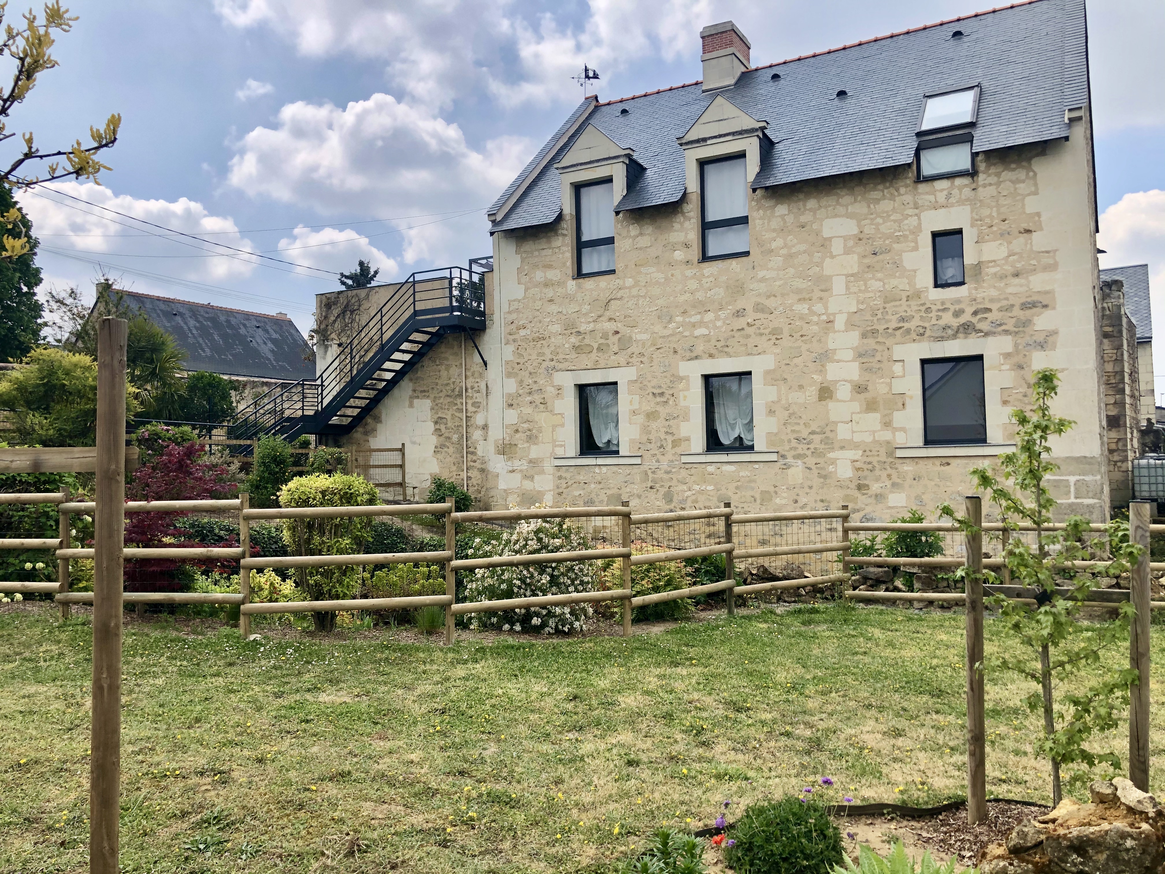 Lovely apartment near Chinon Castle