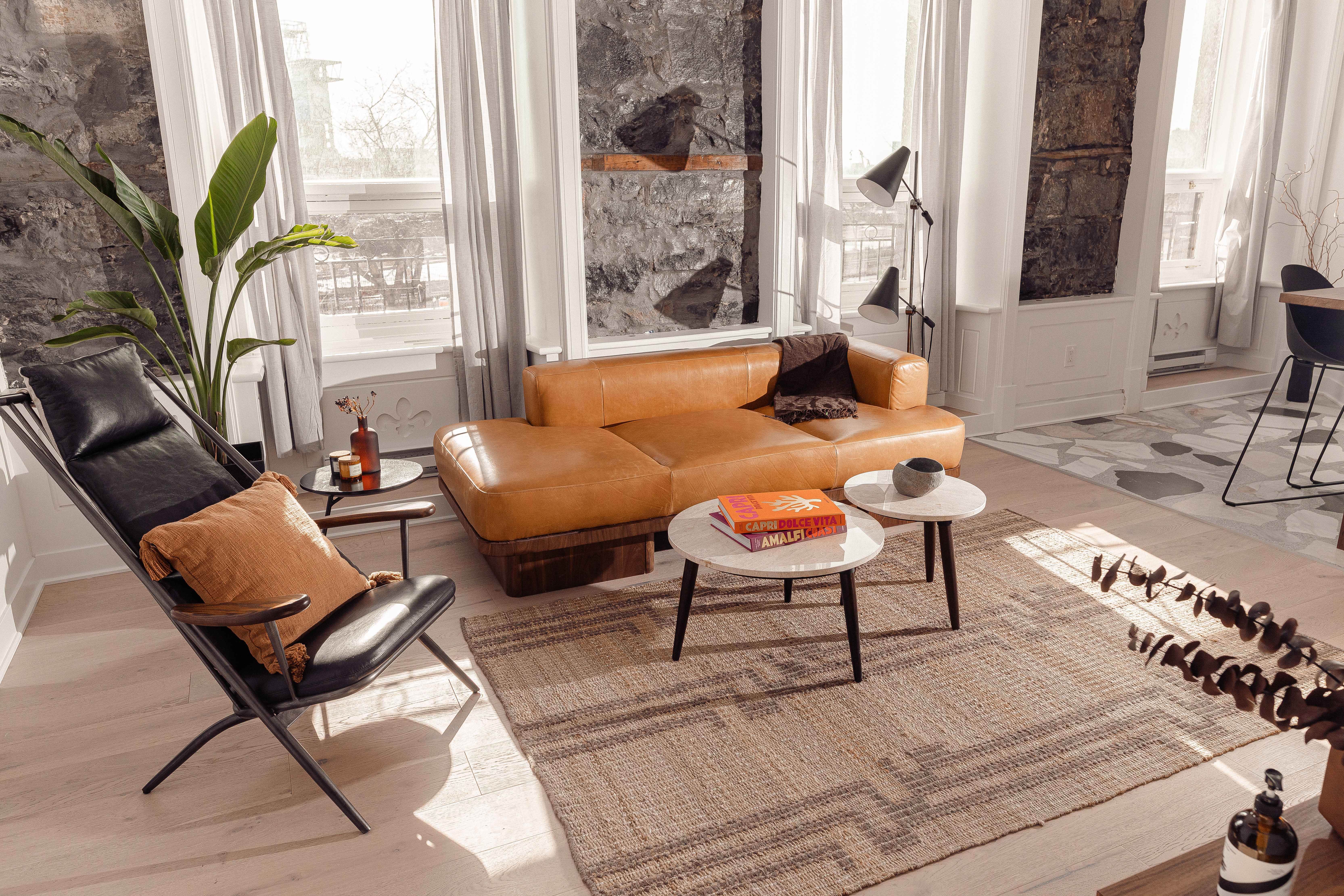 Beautiful European 3BR suite in the Old Montreal