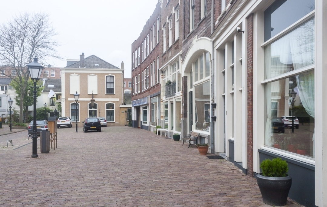Attic retro floor in Rotterdam Zuid/Ahoy — Rotterdam stay