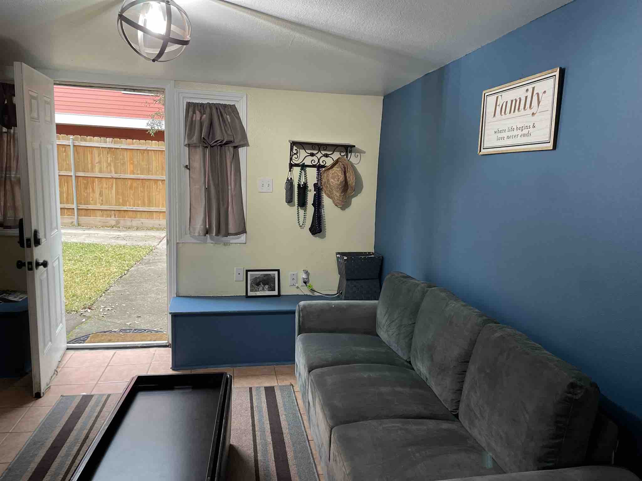 Long Term Home Away from Home, Cheaper Than a Dorm in Broadmoor, New Orleans