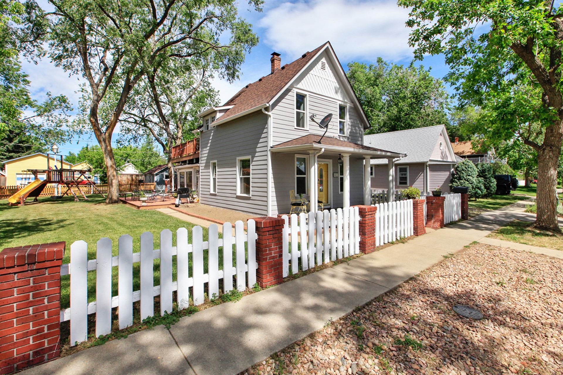 Quaint 3 bed/ 2 bath, a block from Old Town Arvada Houses for Rent in