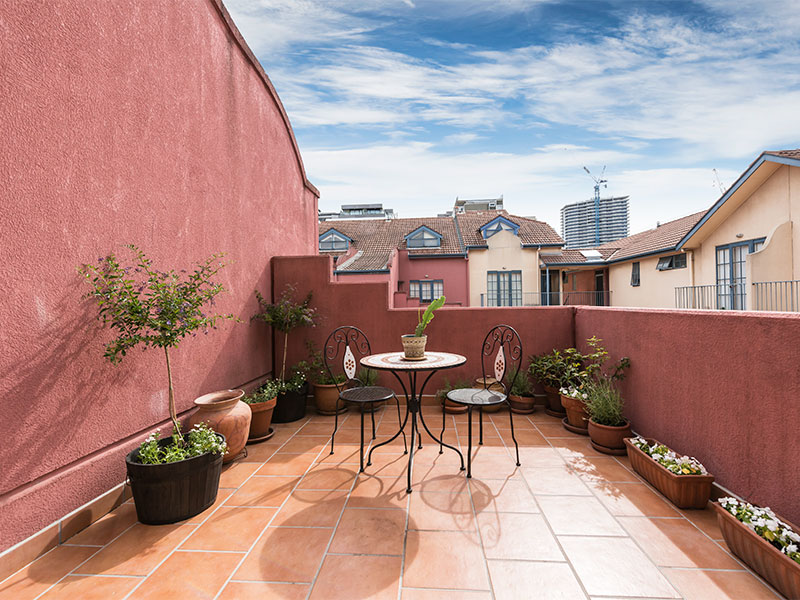 Spacious & central to St Kilda life in Port Phillip, Melbourne
