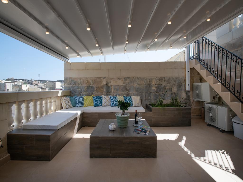 Entire Luxury Maltese House of Character (c1750)