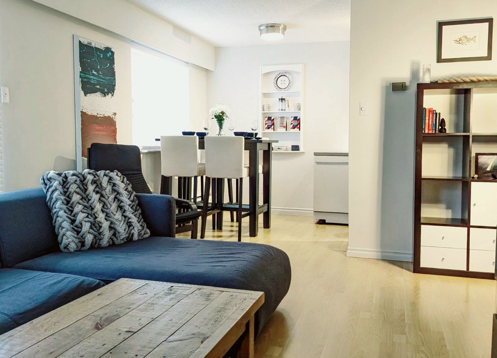 Sparkling Clean & Comfy Kitsilano Condo
