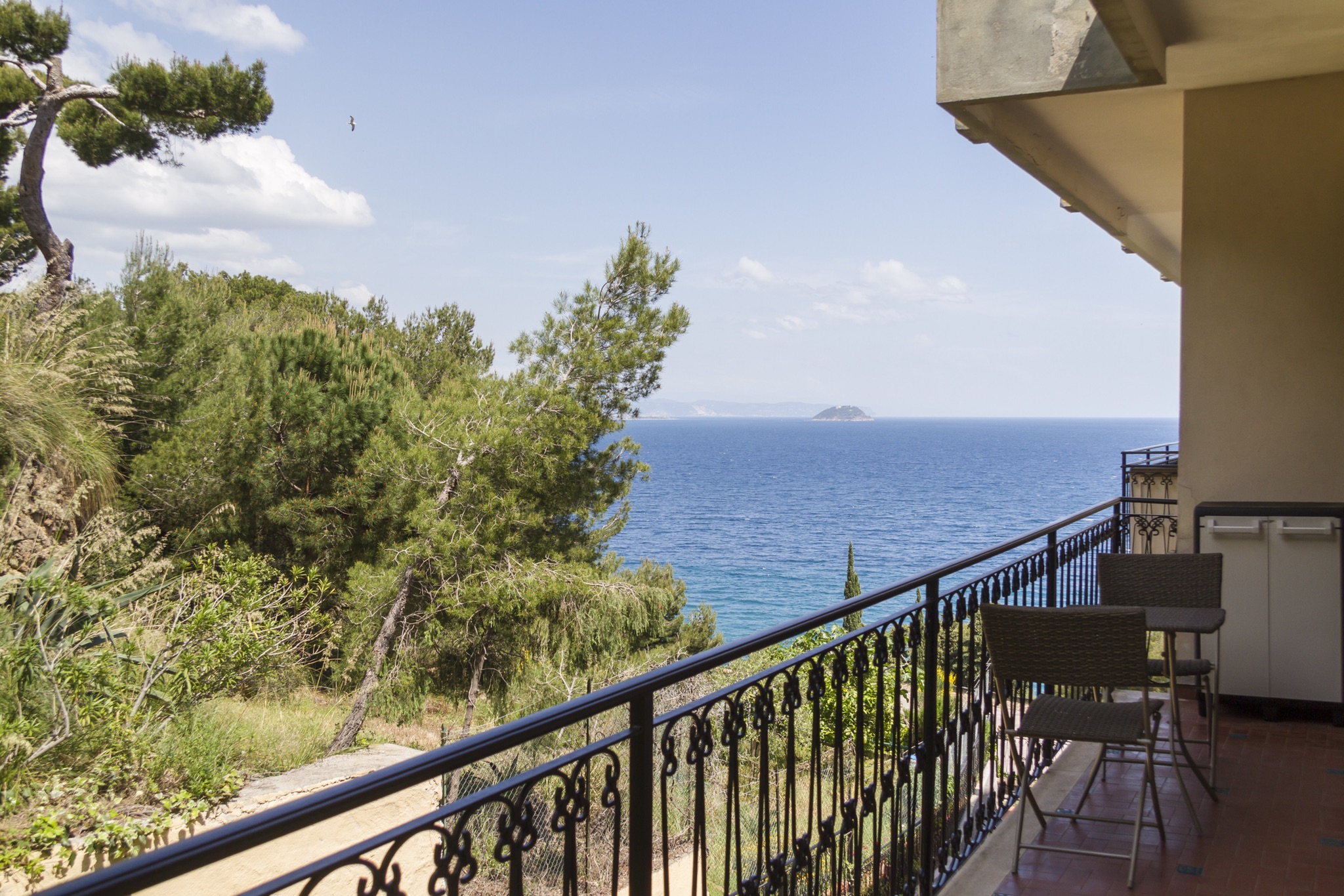 At sea as if you are at home, with private parking.