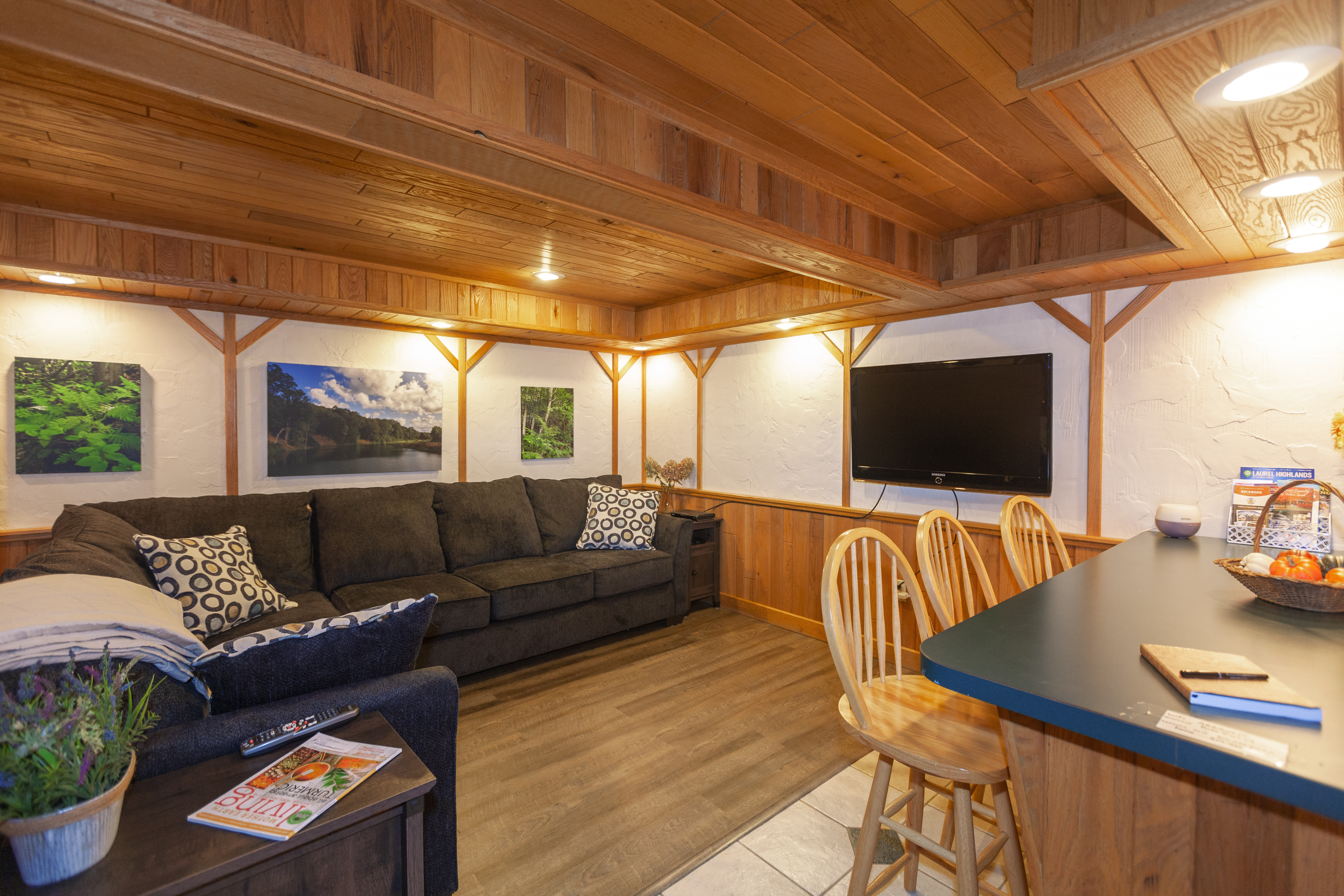 Rustic Ranch Guest Apartment