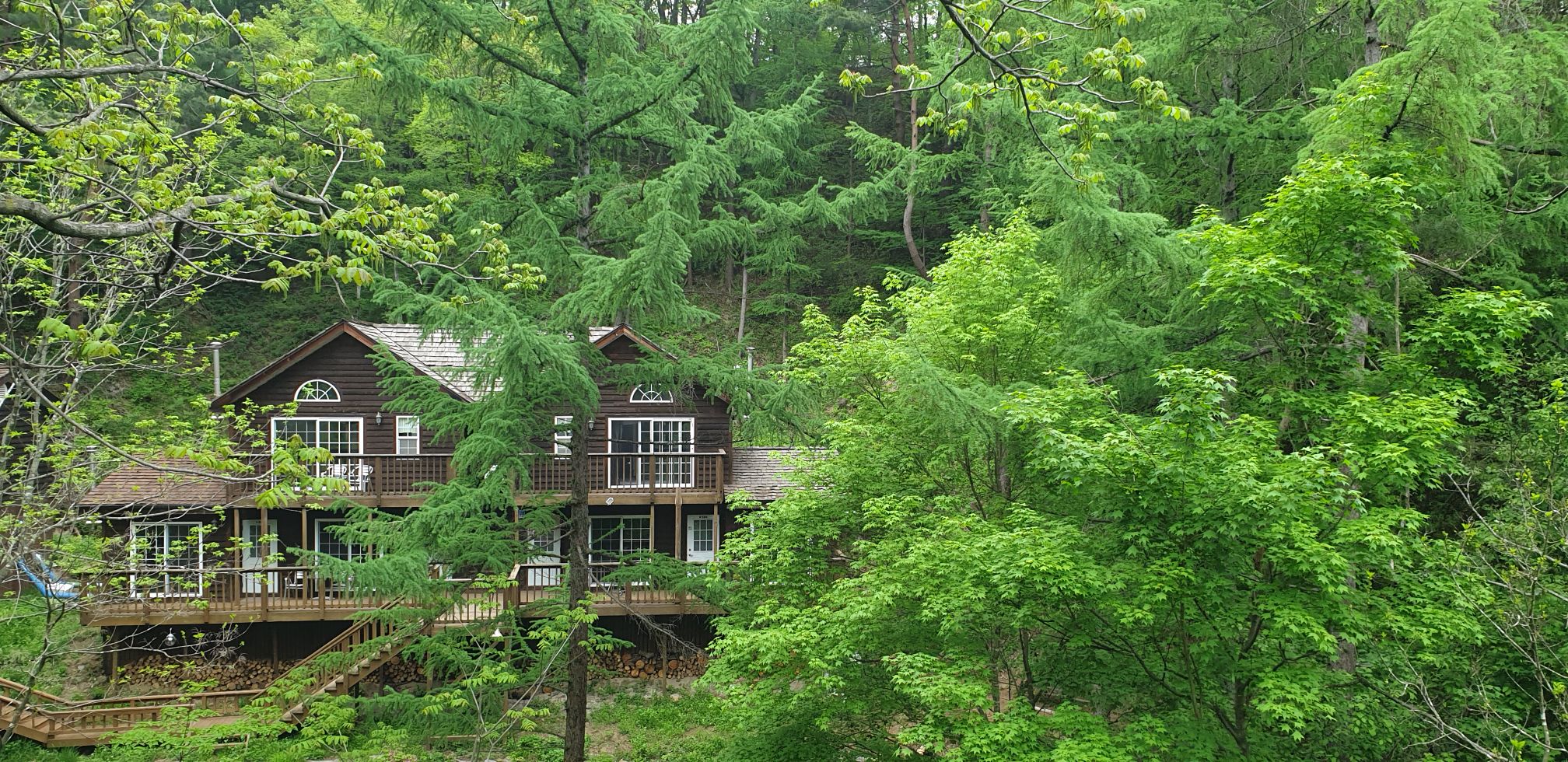 🌳Norwegian Forest [🔟Healing Forest] ~ Fireplace fire pit🔥 ~ Valley water in front of individual terrace ~ Attic barbecue *