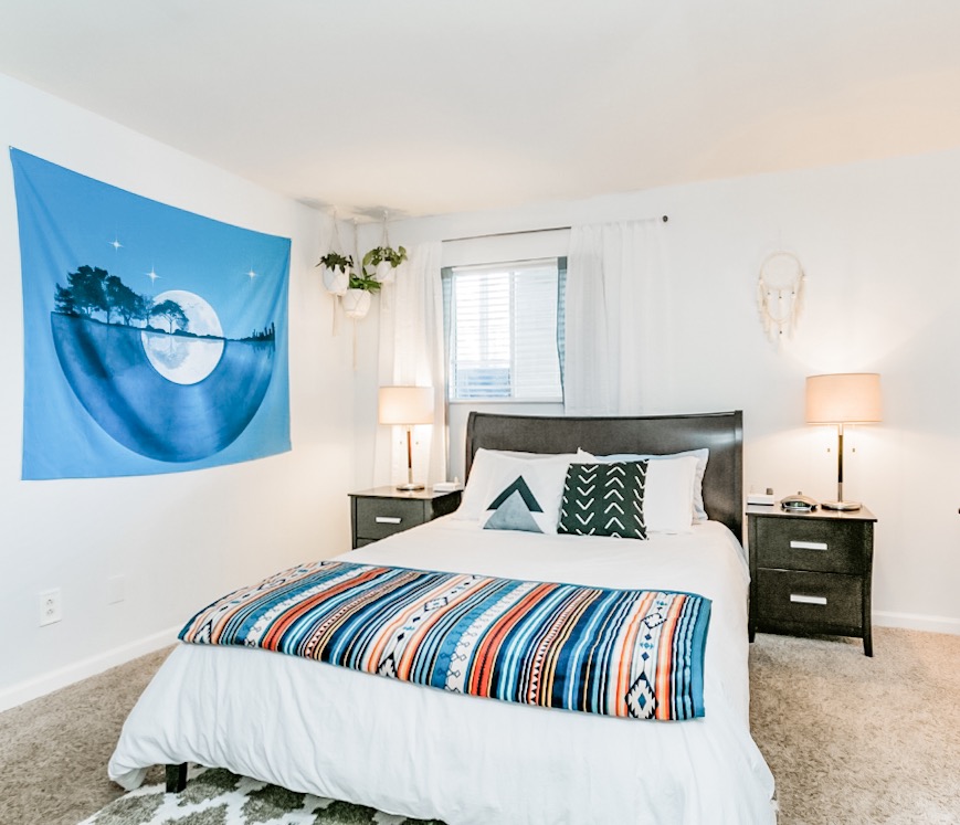 Beautiful Riverfront Condo near Heart of Downtown — rentals in District 19, Nashville