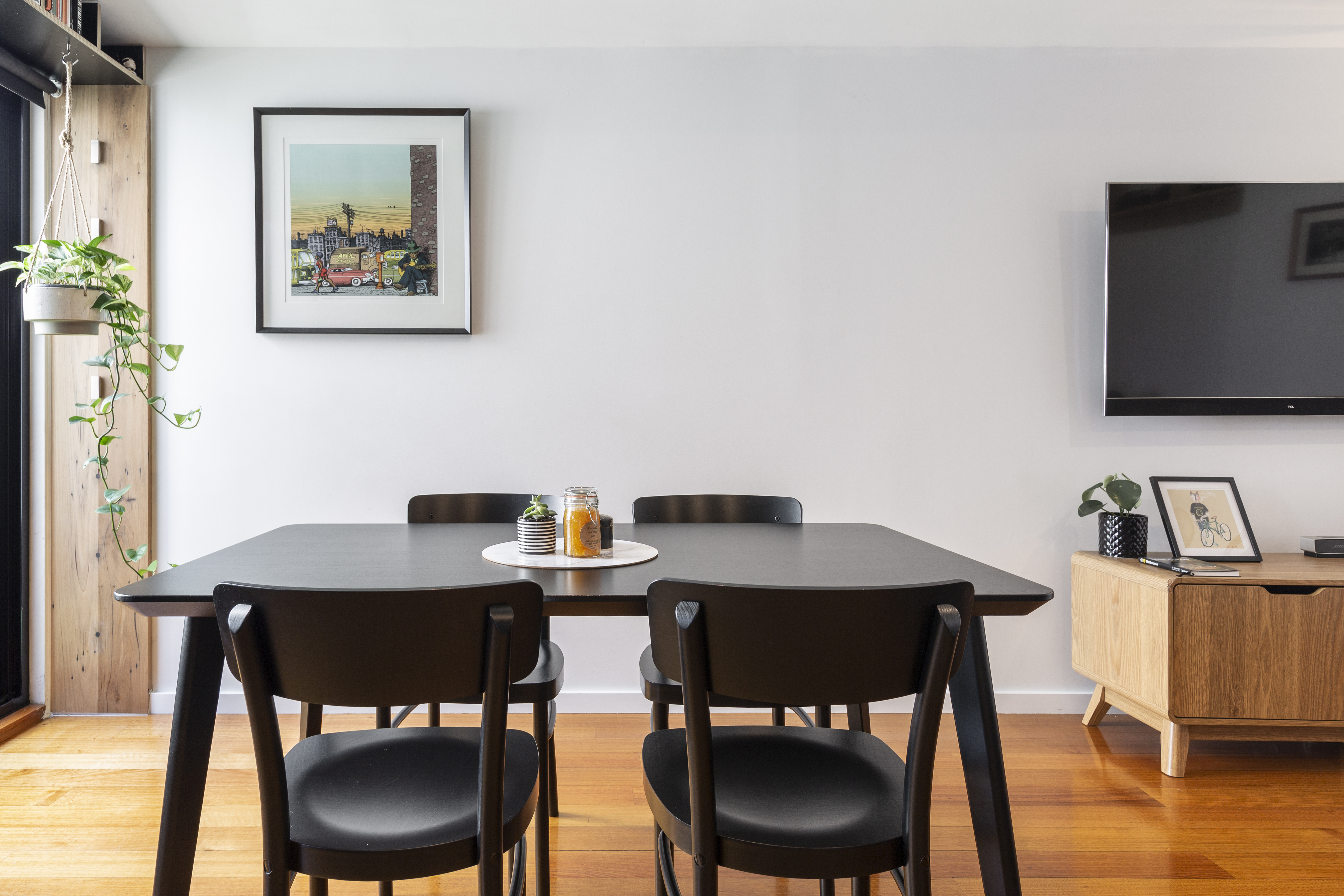 Designer Turret Character Home in Iconic Hotel in Melbourne, Melbourne