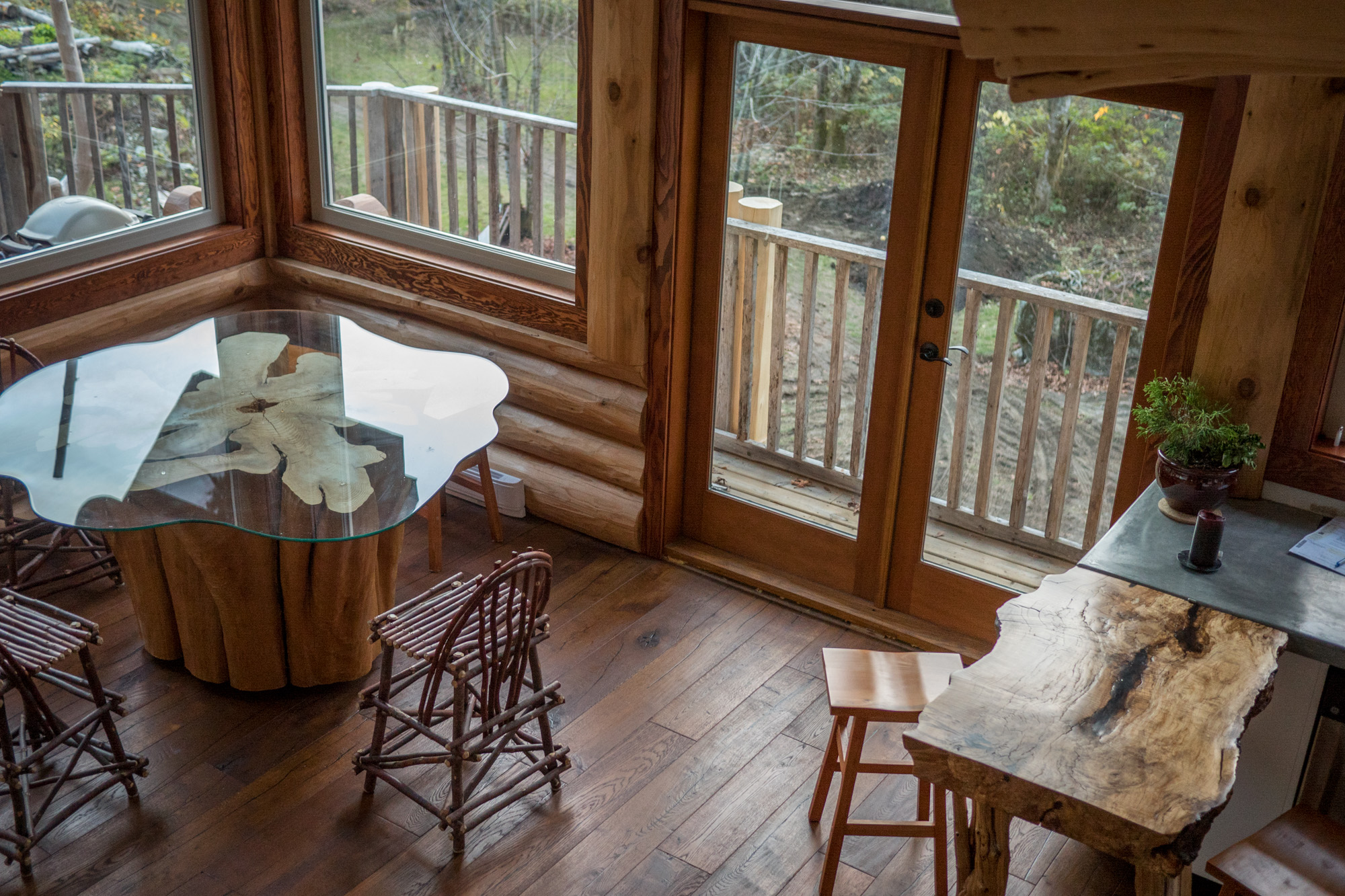 Da Cabane! Squamish Glacier view Cabins for Rent in Squamish, British