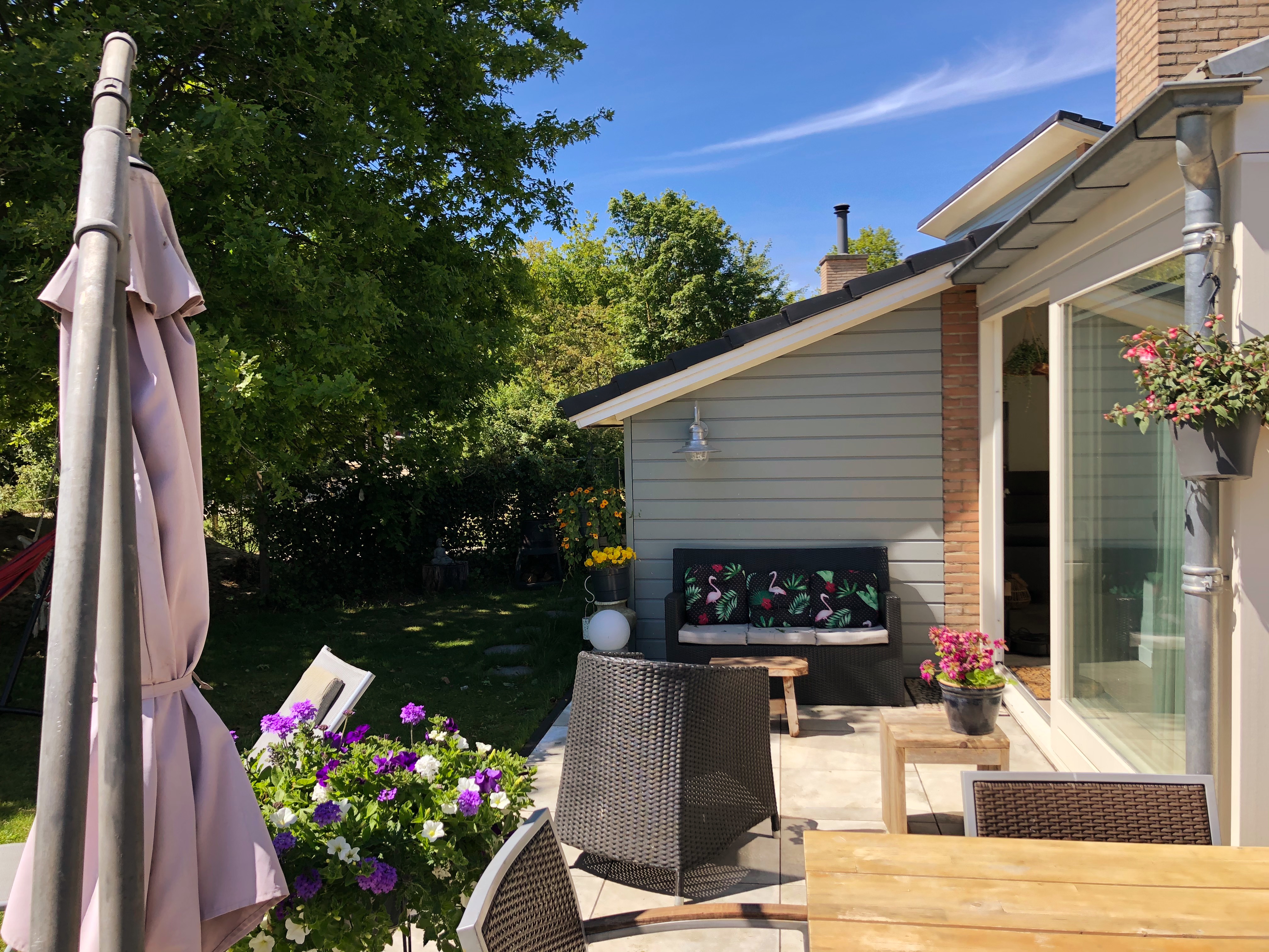 Vrijstaande luxe strandhuis mèt tuin in Kijkduin — The Hague stay