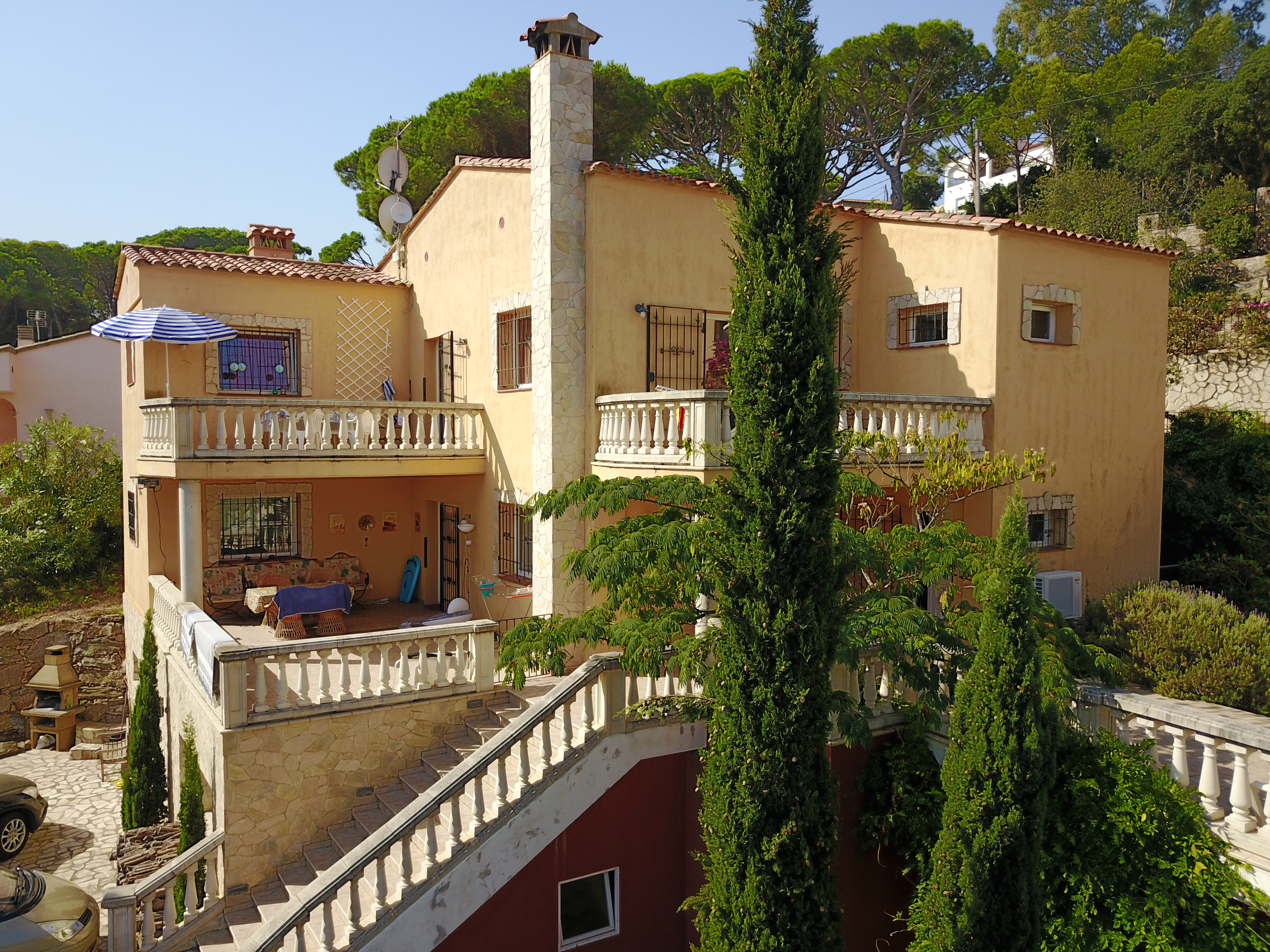 Elegant and spacious  with a magnificent view