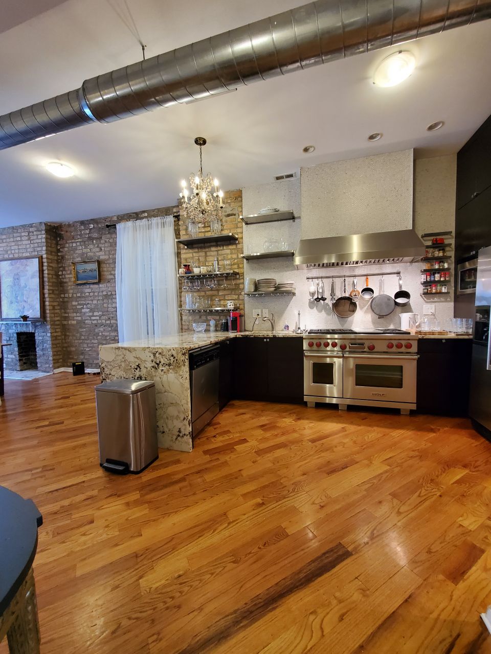 Hipster paradise! Artist luxury loft! Fantastic location