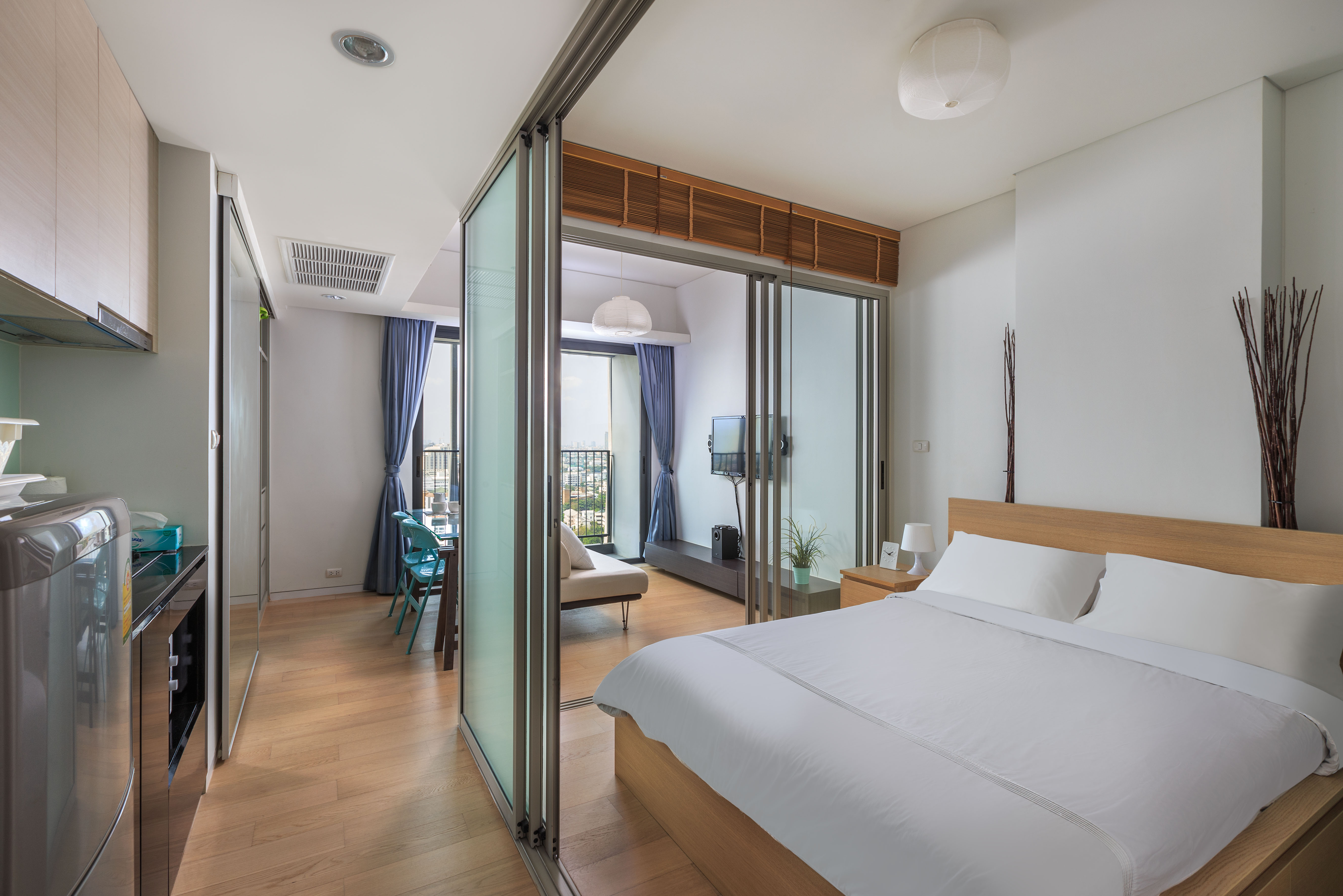 1BR Luxury Condo Calm area BTS Ari