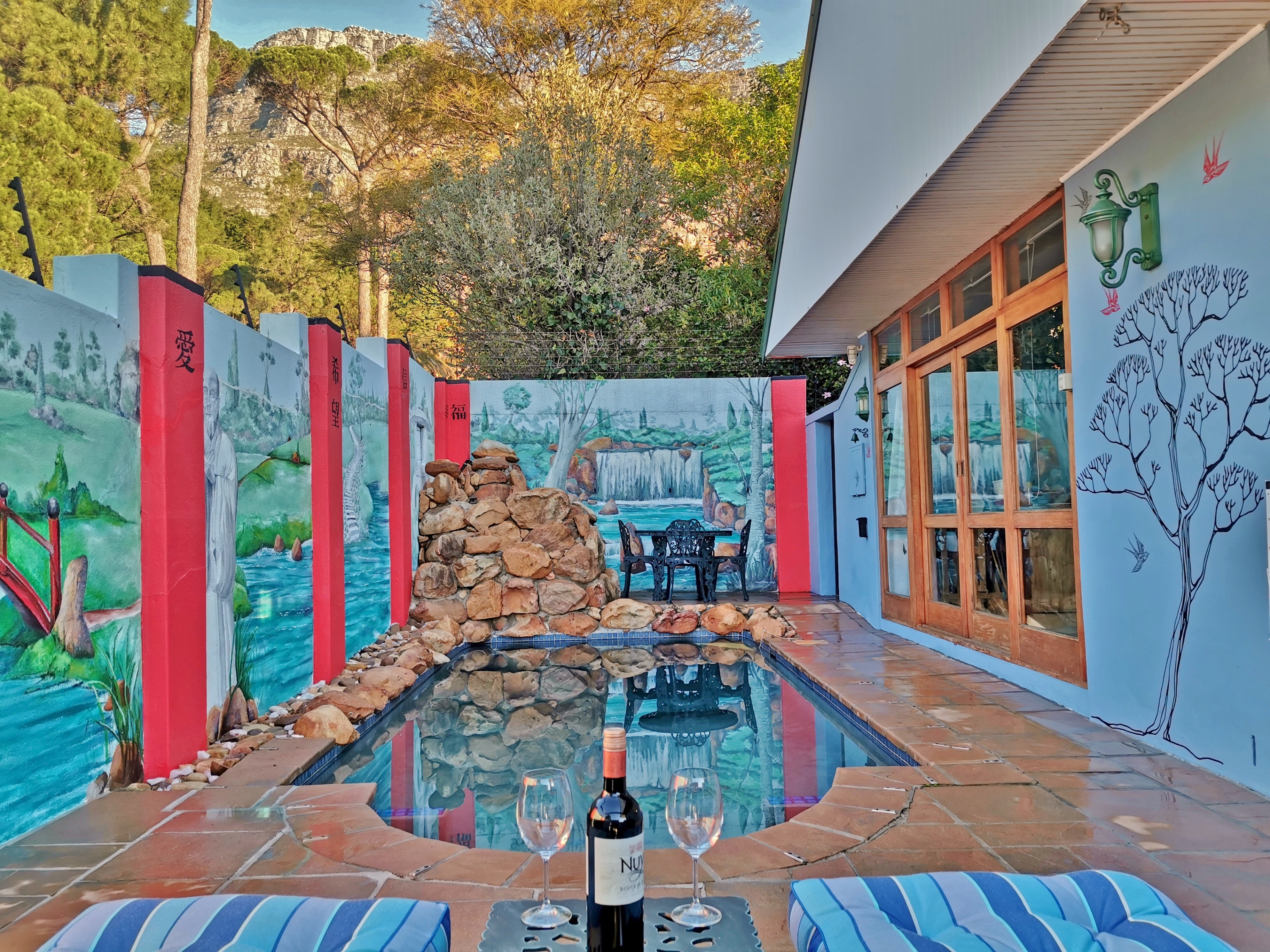 Central Private Secure with pool, garden, parking