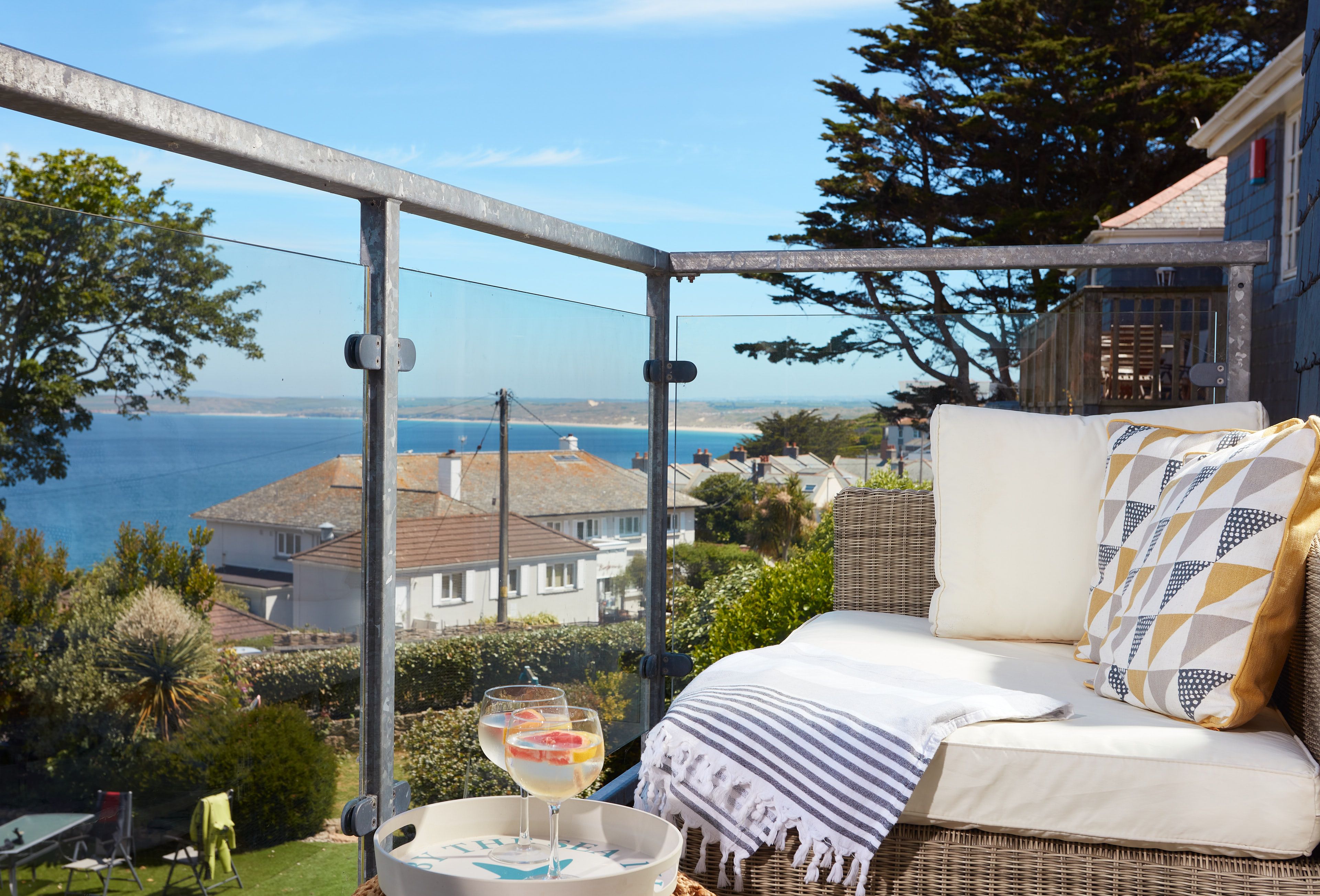 Stunning duplex apartment with balcony sea views