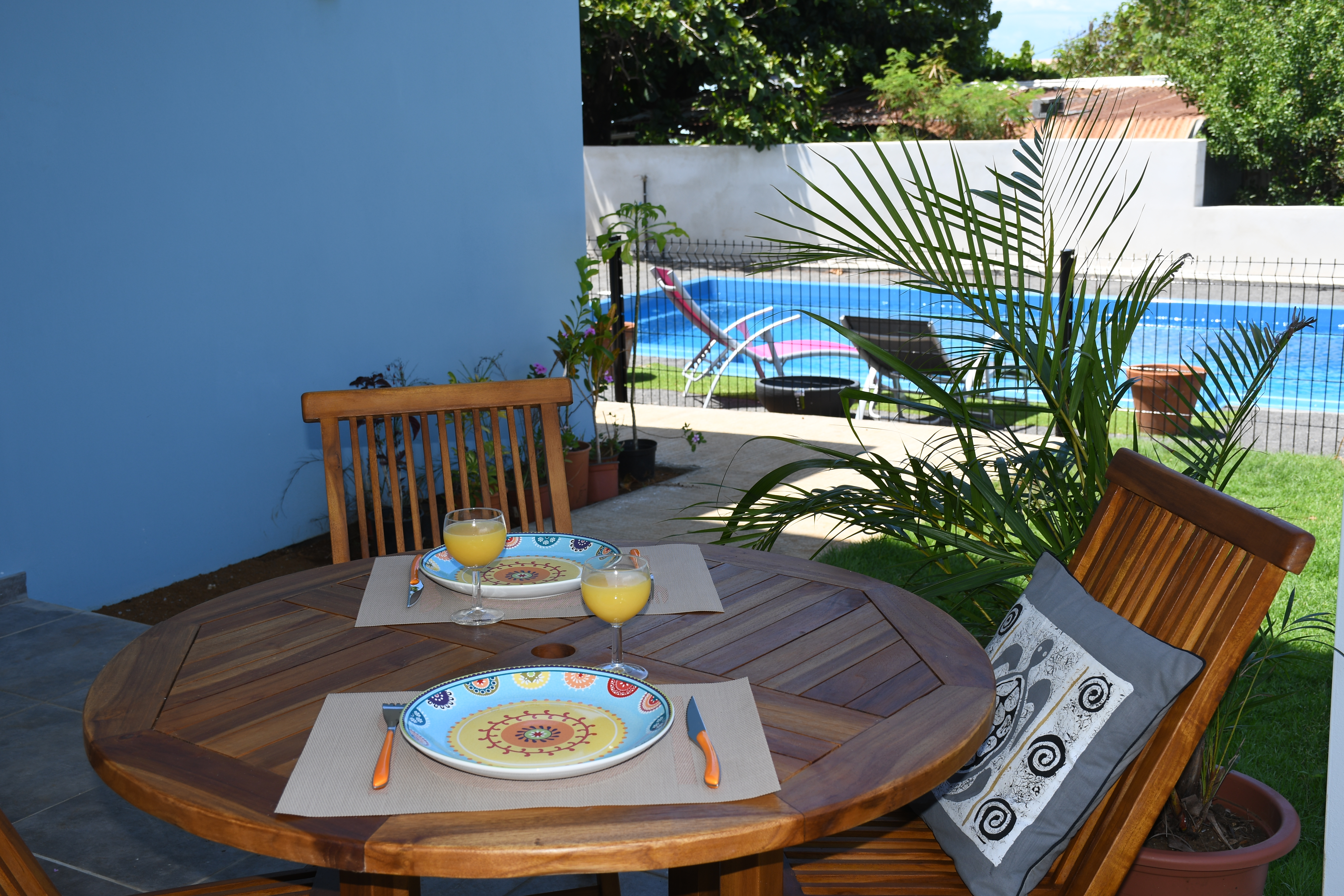 YLANG YLANG, charming studio - pool and parking