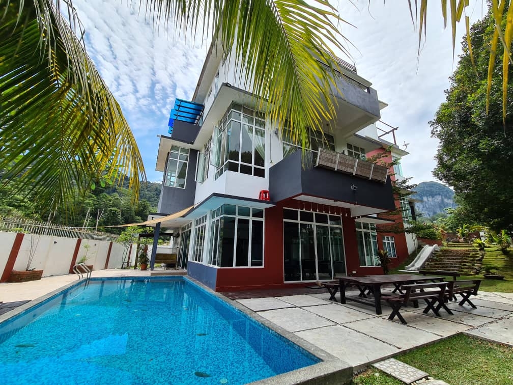 THE GARDEN HOMESTAY  Villas for Rent in Rawang, Selangor, Malaysia