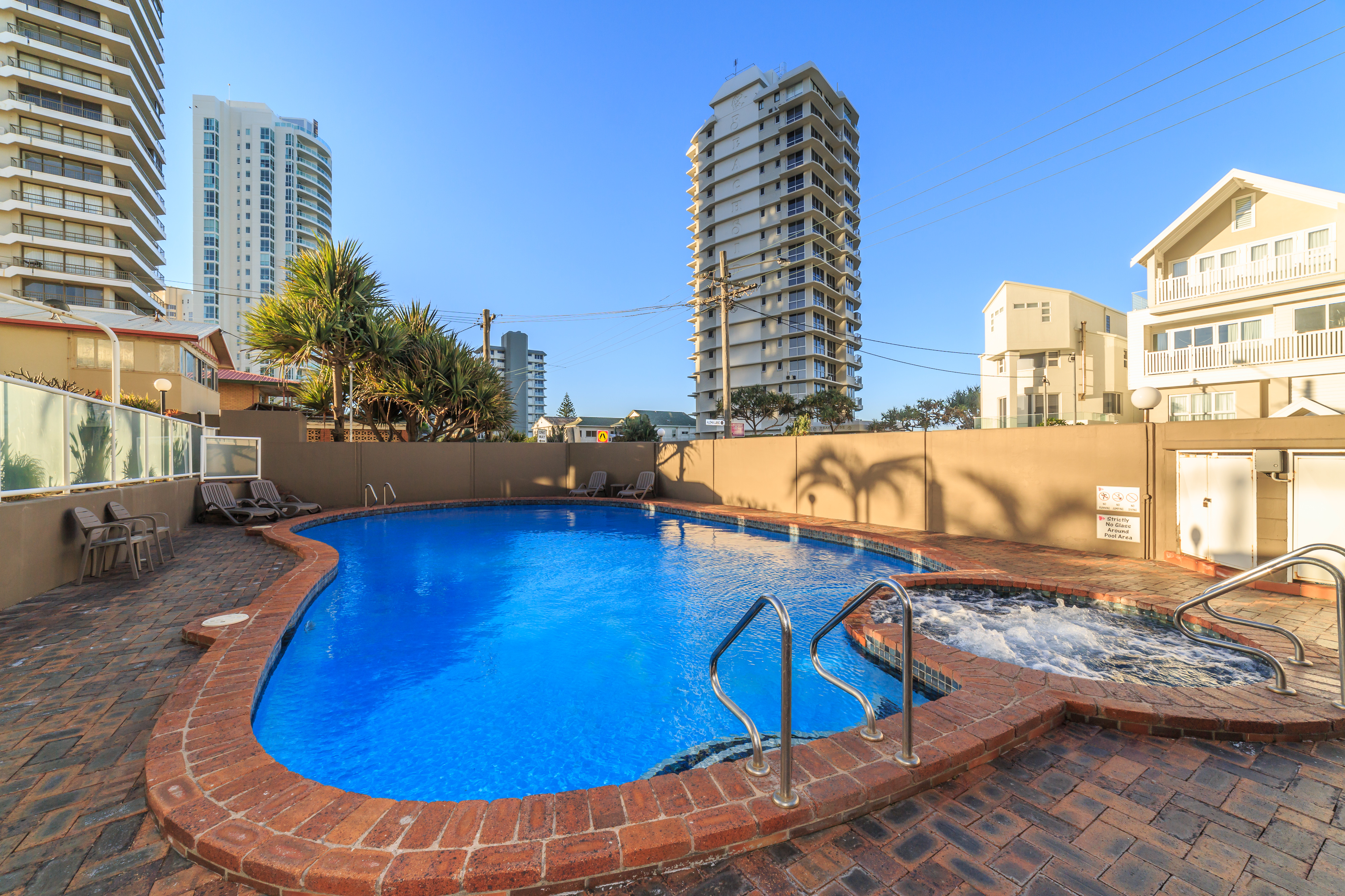 Resort Style Living Directly Opposite The Beach Apartments For Rent In Main Beach Queensland Australia