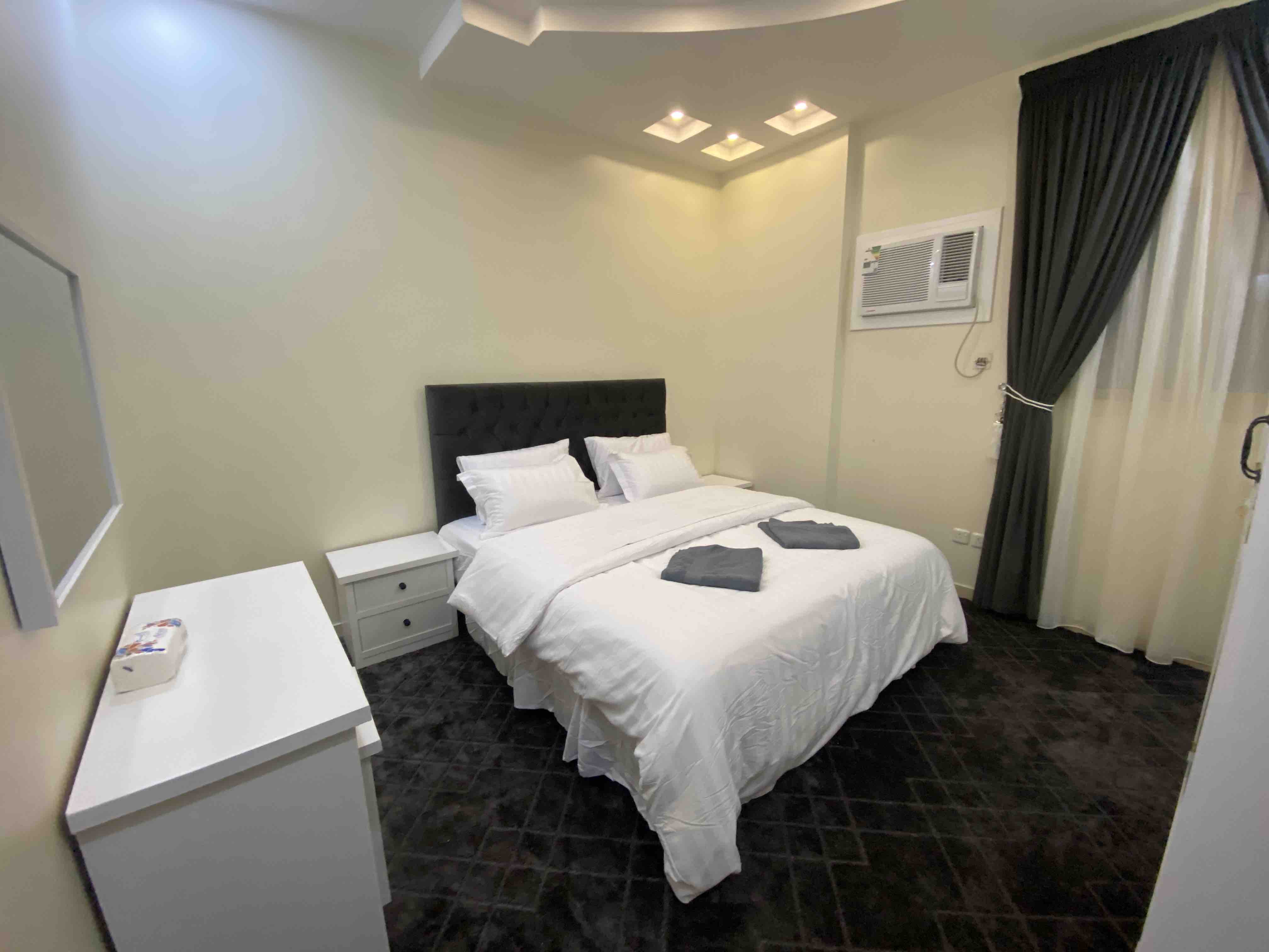 B2 New 2-bedroom apt 8 min drive to Masjid Nabawi