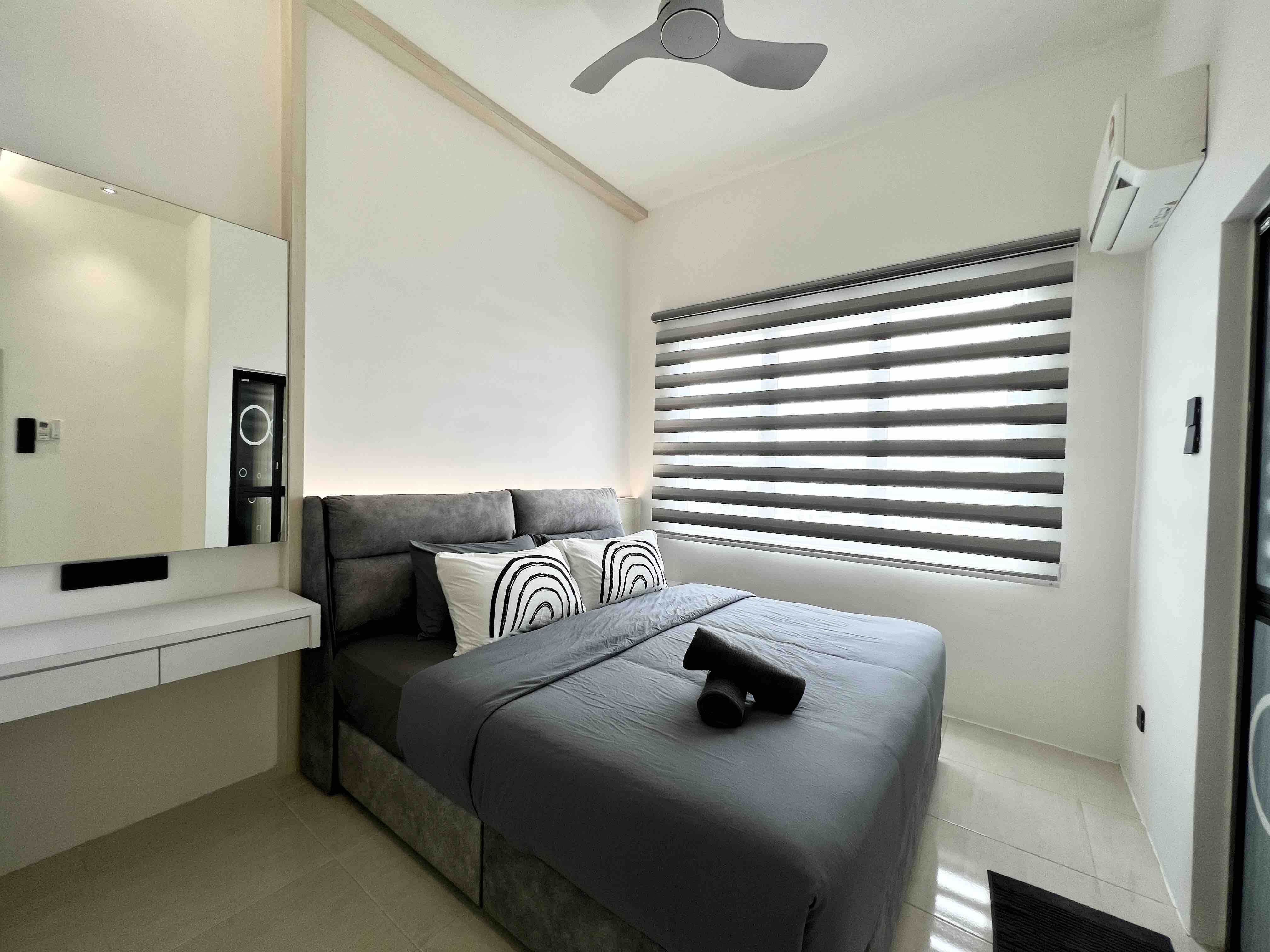 Newly Renovated! Seaview + Sky pool 6pax