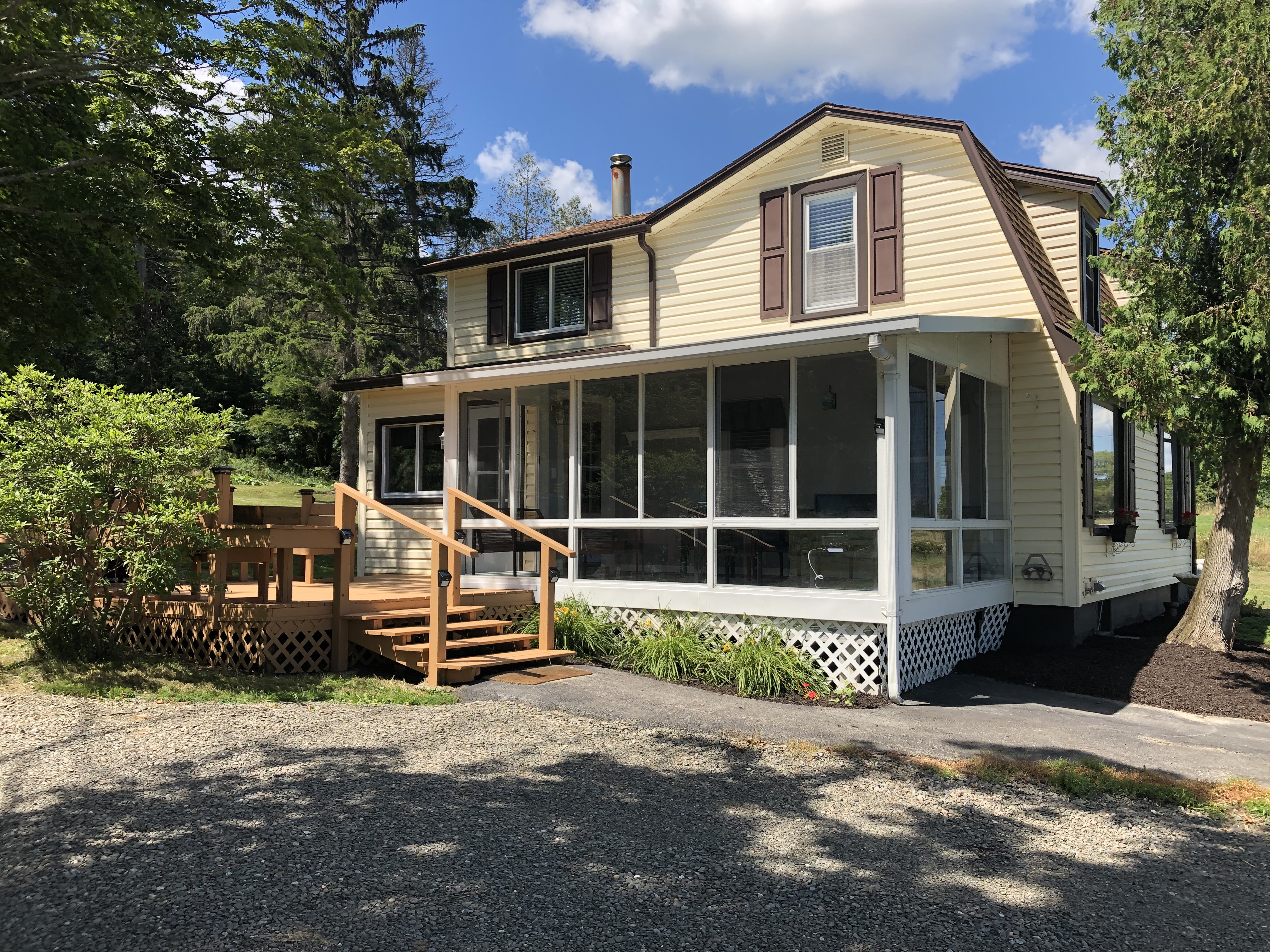 Watkins Glen / Seneca Lake Wine Trail Homestead