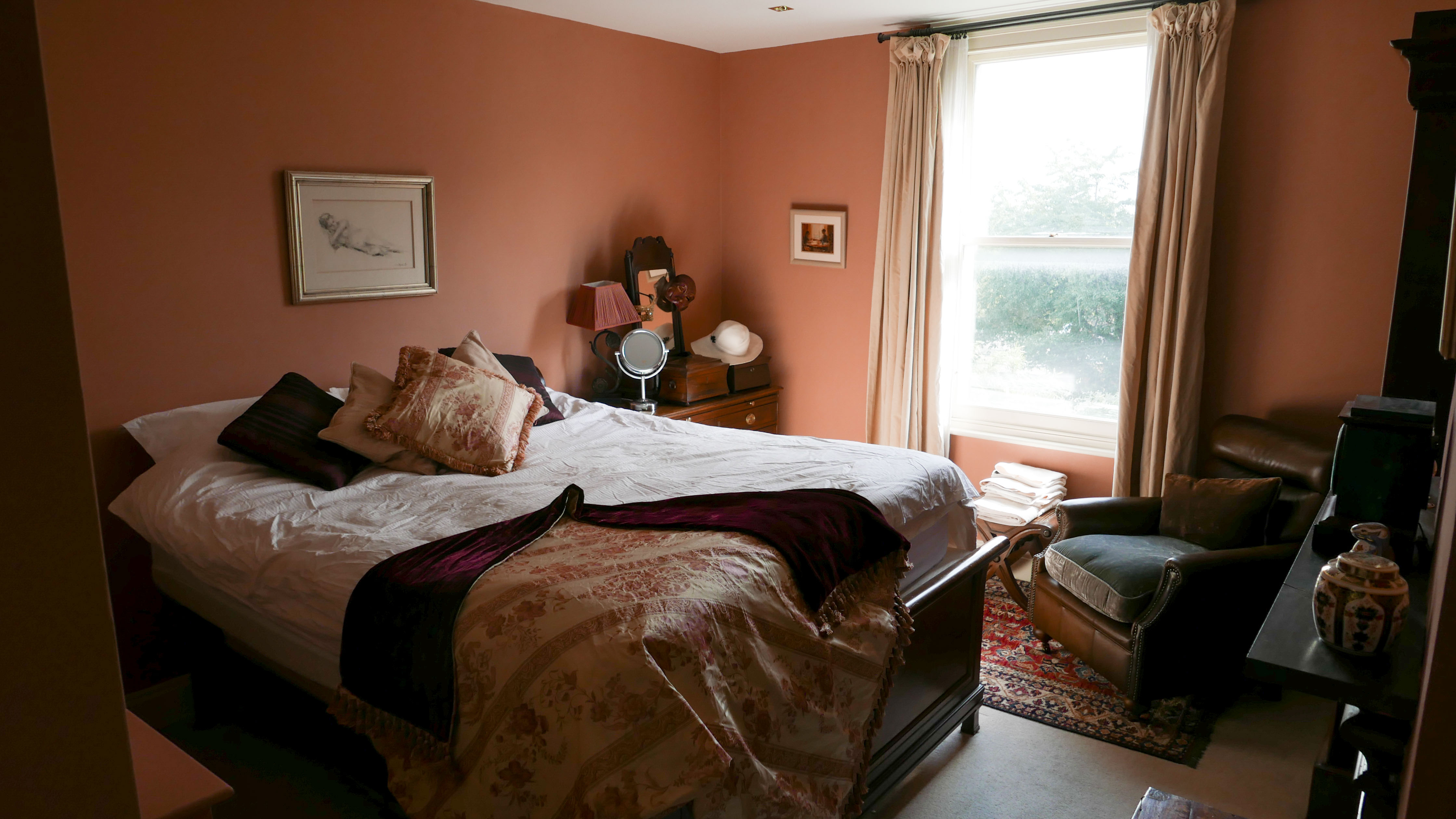 KING ROOM @DomusNix near BRI & Uni in Cotham, Bristol