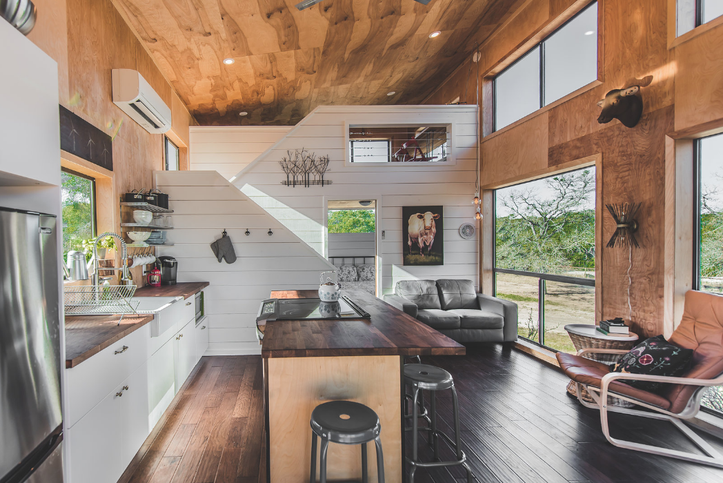 ↞Modern Hill Country Tiny Cabin 3 w/ Loft & Light↠