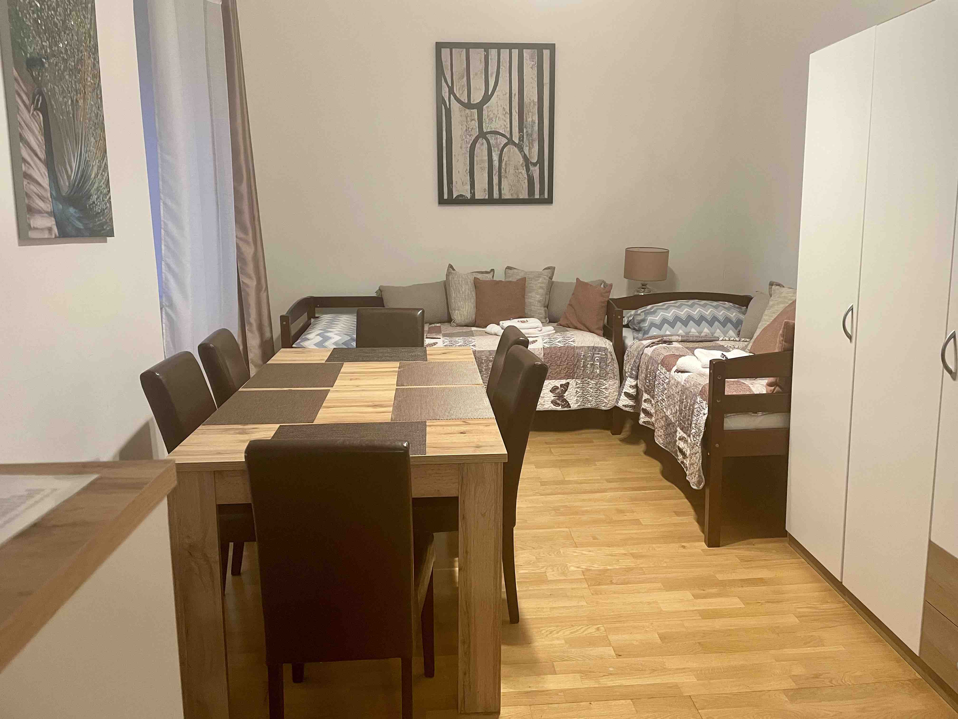 Riverside Apartman (Promenad)